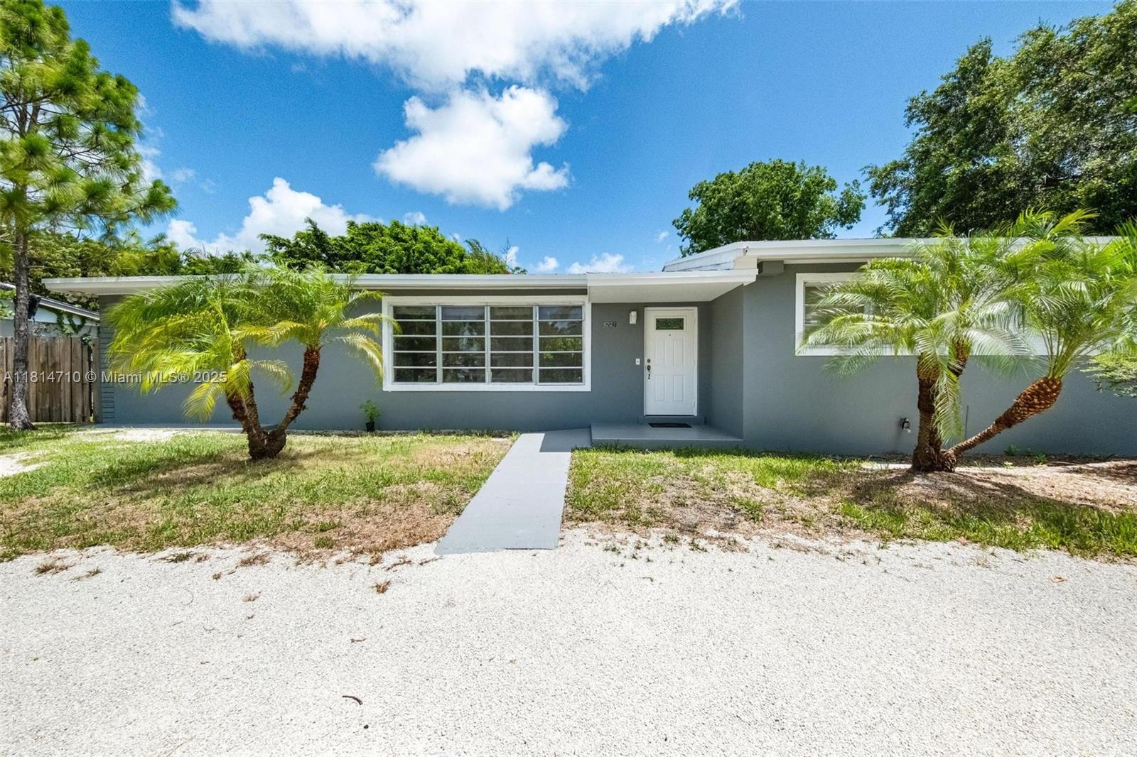 9221 Sw 167th Ter Property Photo 1