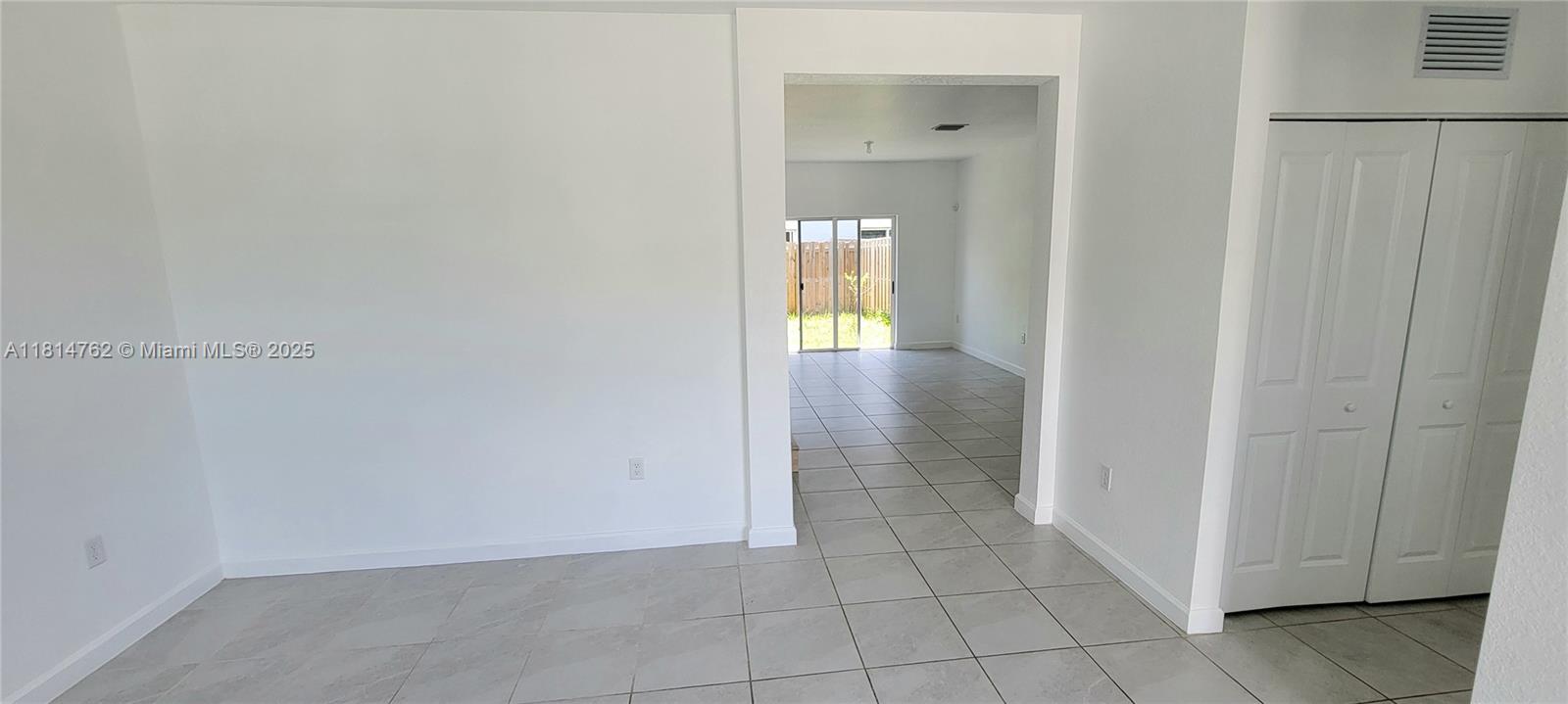 1737 Se 26th Ter 1737 Property Photo 5