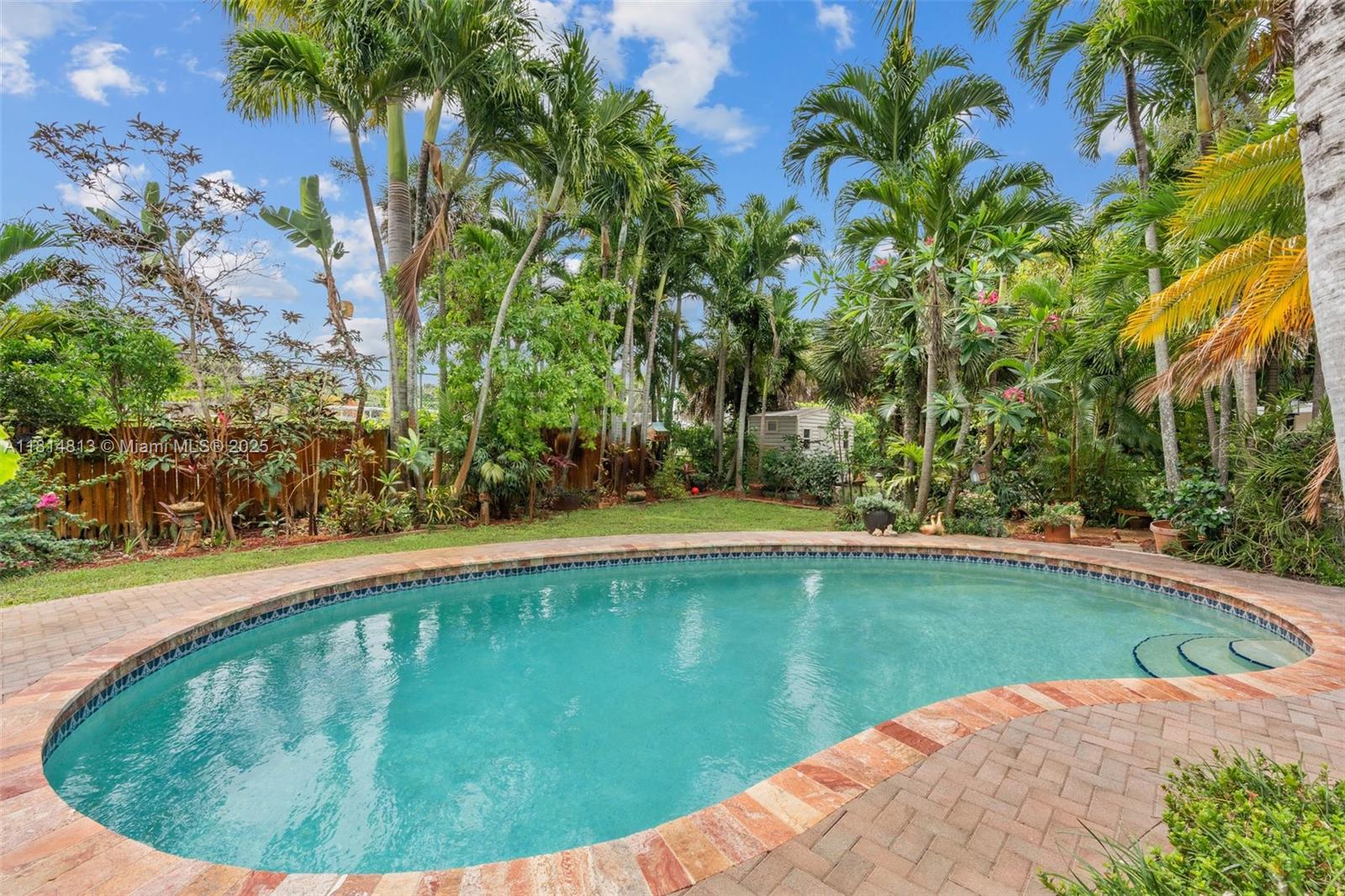 2472 Andros Ln Property Photo 4