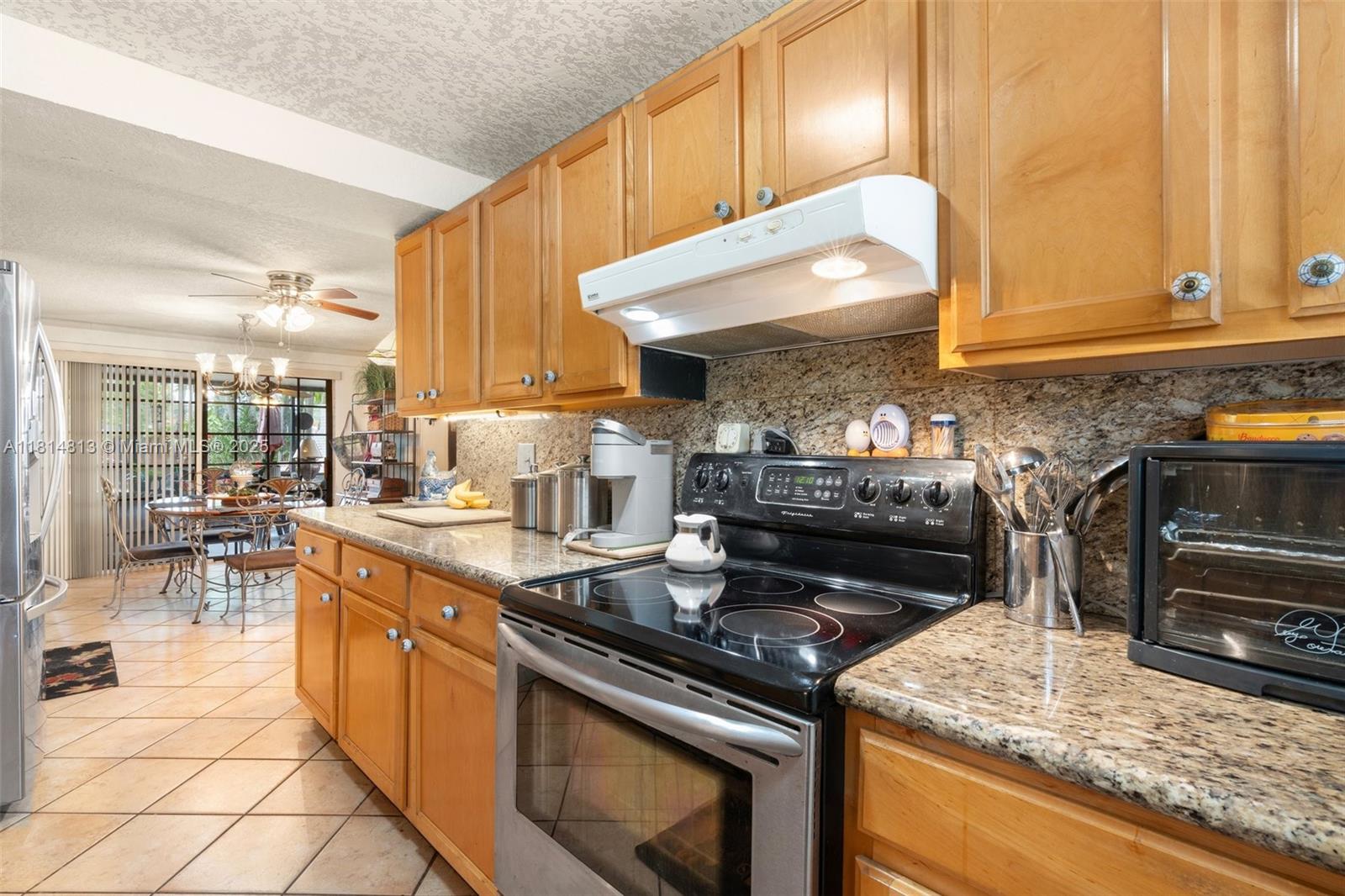 2472 Andros Ln Property Photo 5