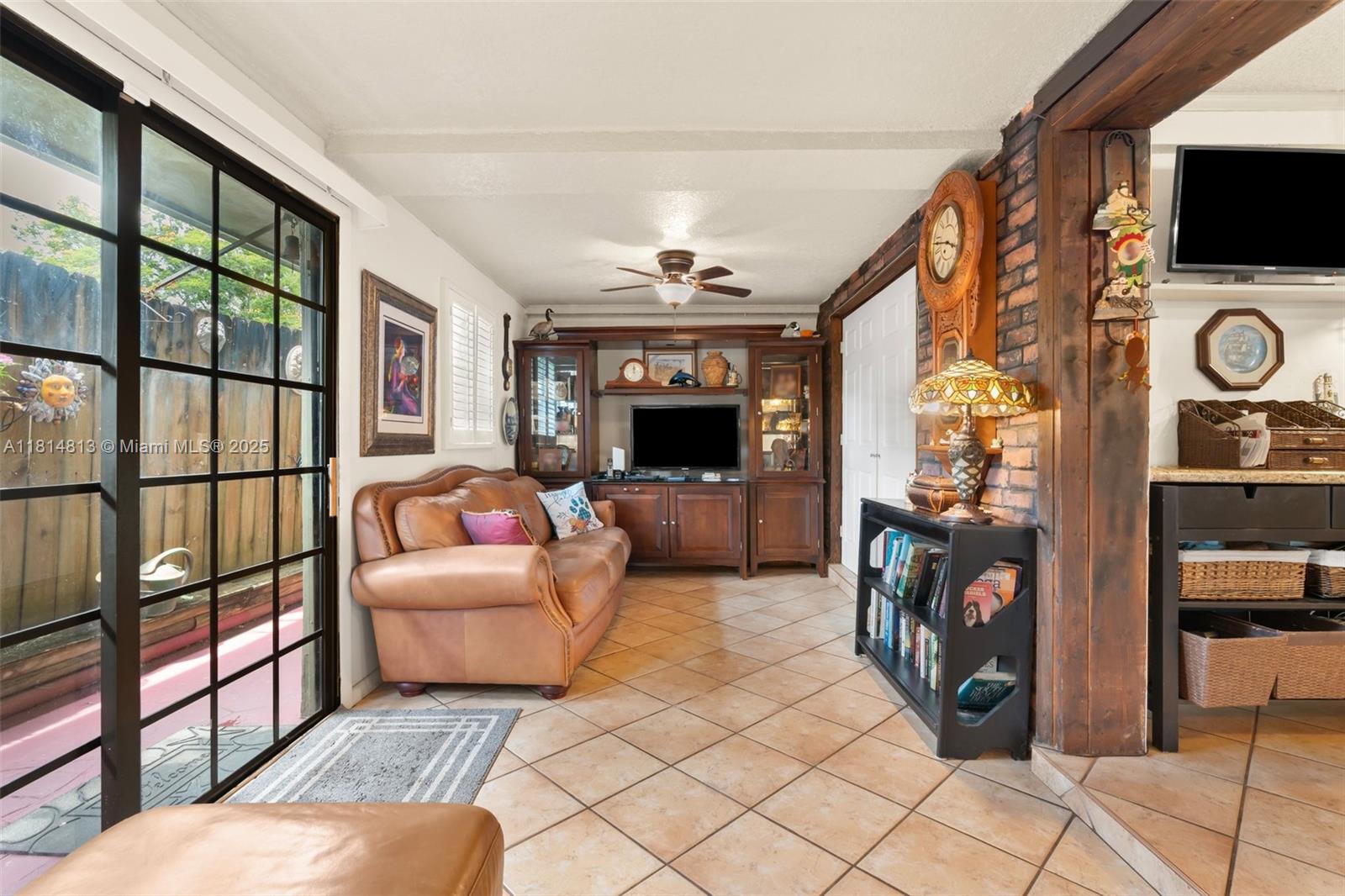 2472 Andros Ln Property Photo 11