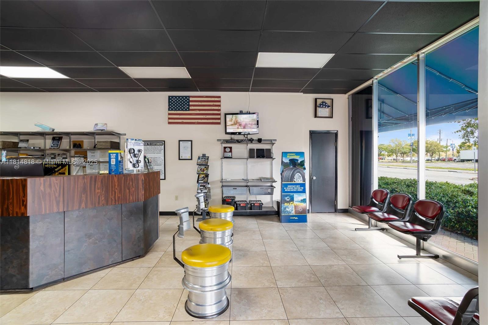 A11814818 Property Photo 9