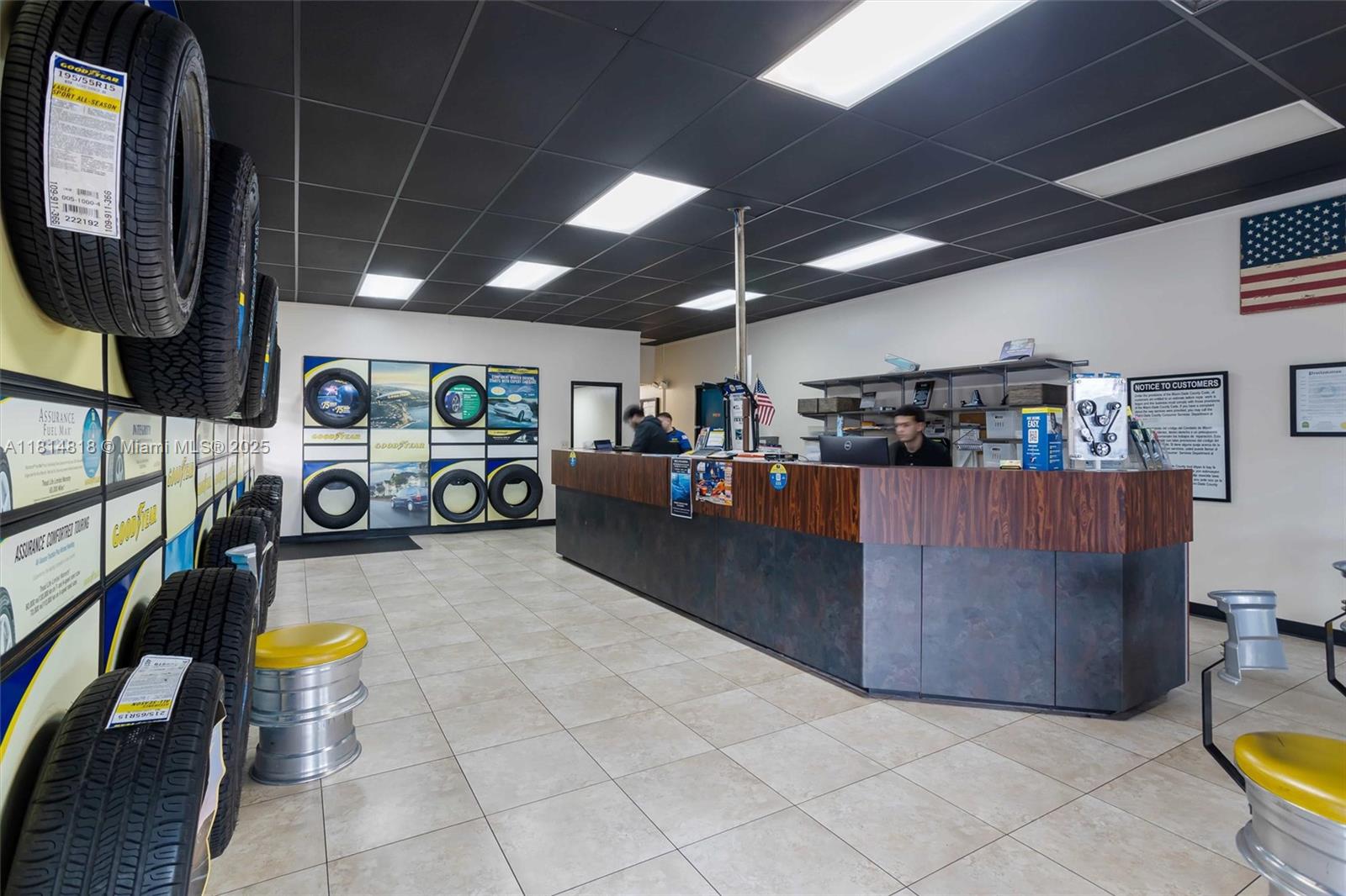 A11814818 Property Photo 12