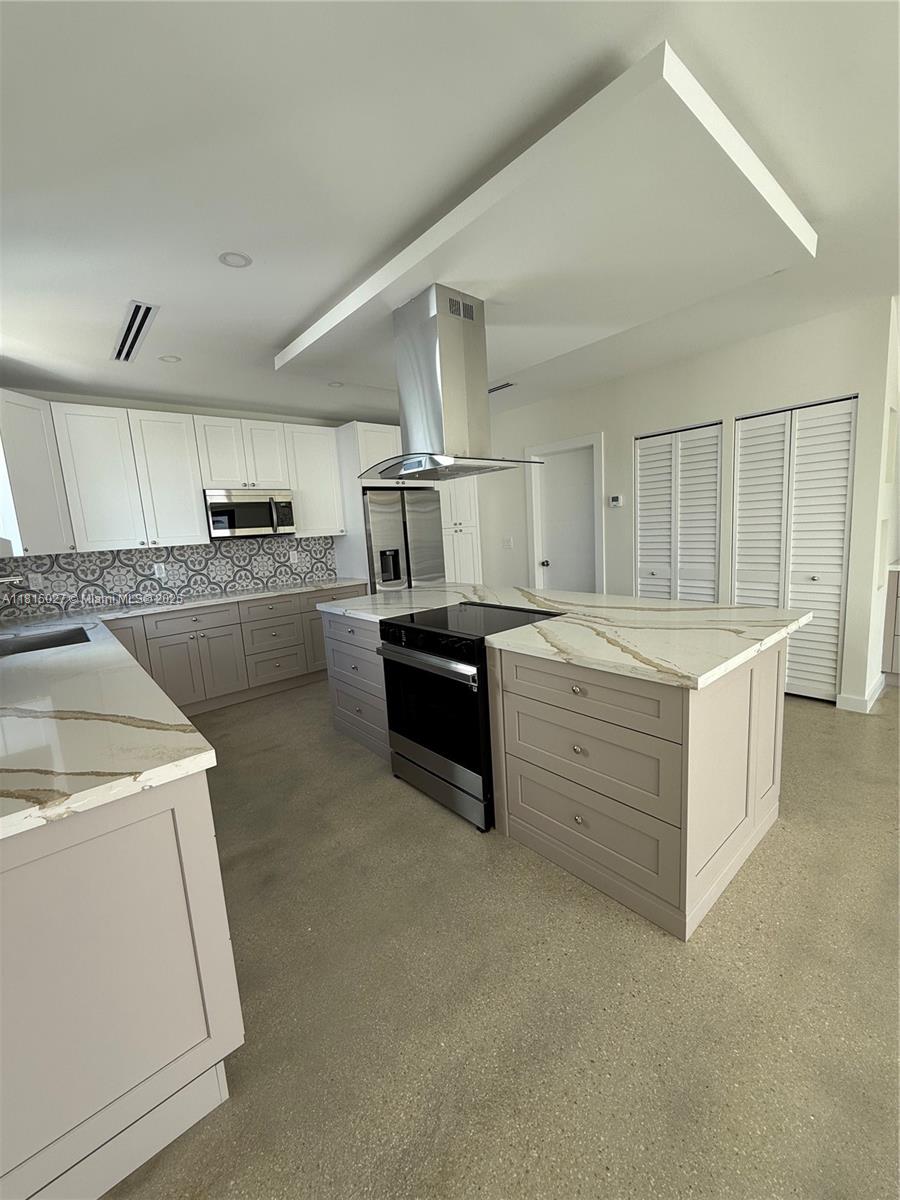94825 Overseas Hwy 220 Property Photo 11