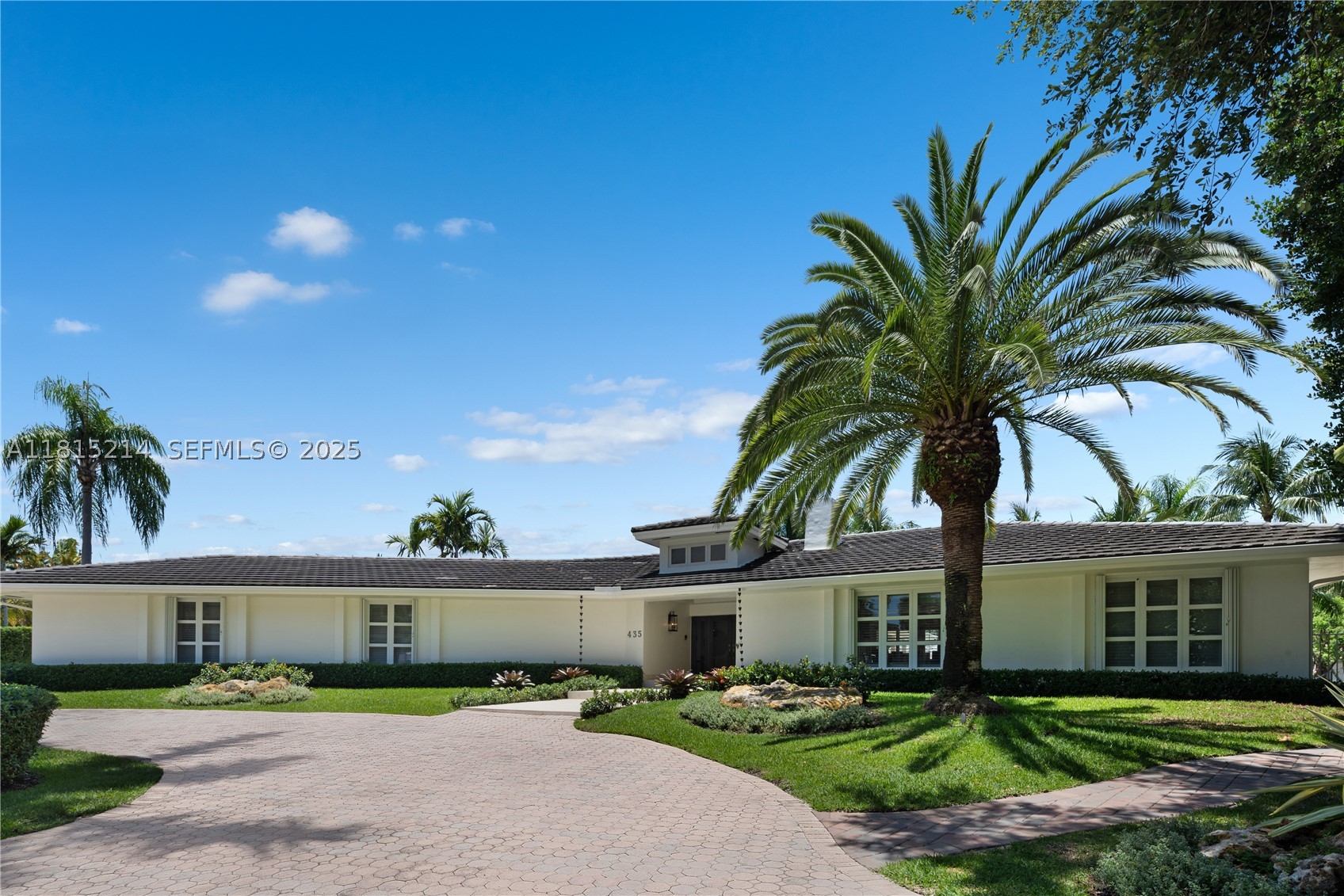 435 Marquesa Dr Property Photo 1
