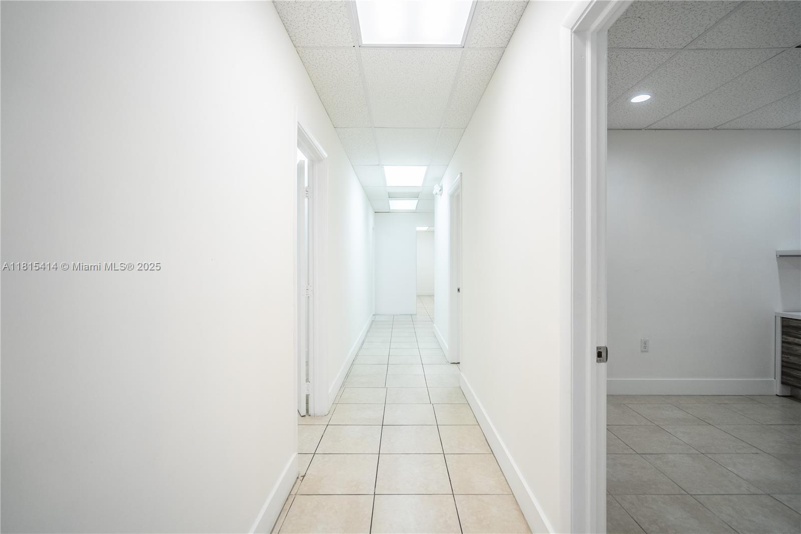 3119 Coral Way 3121a Property Photo 6