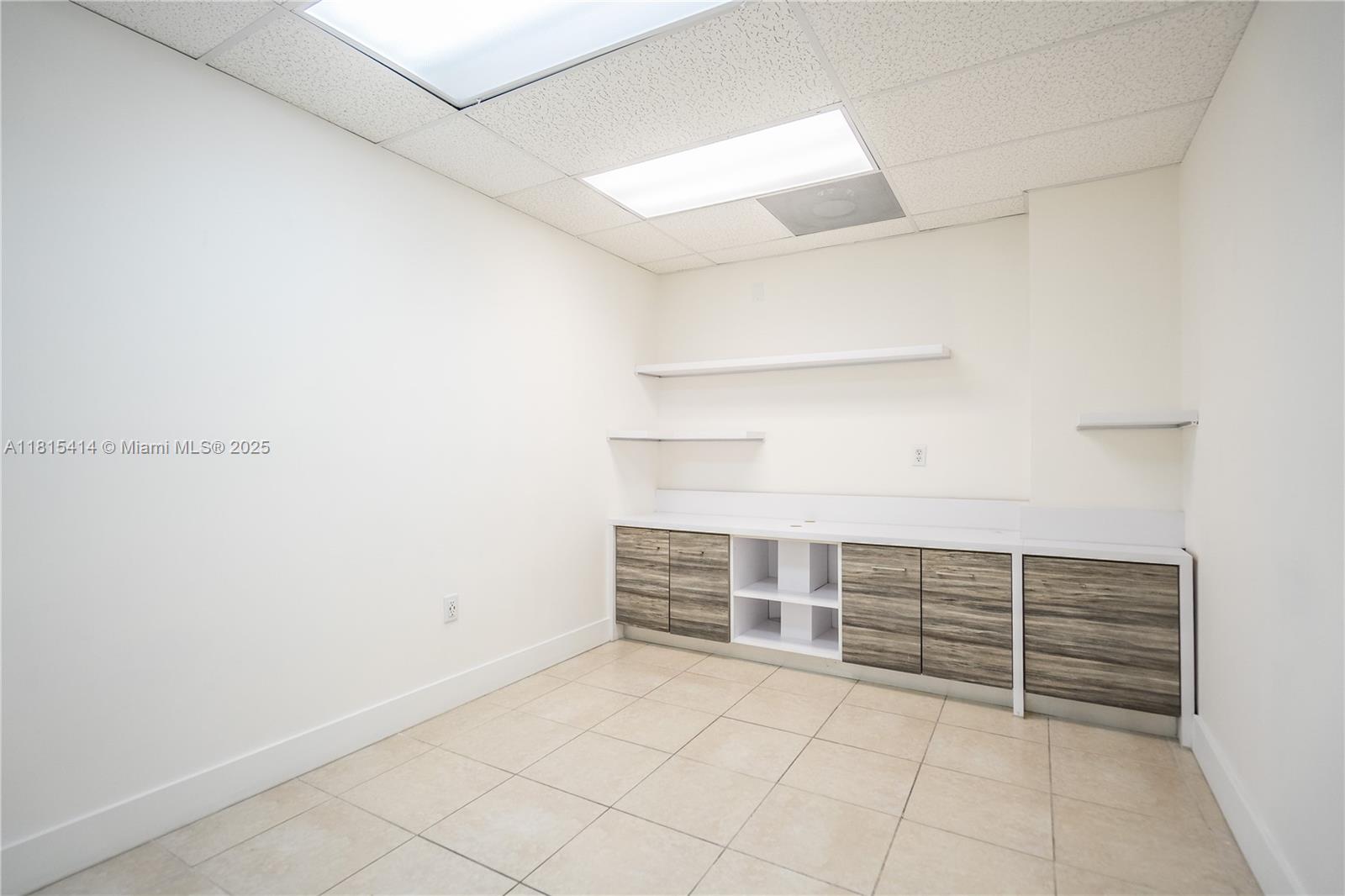 3119 Coral Way 3121a Property Photo 15