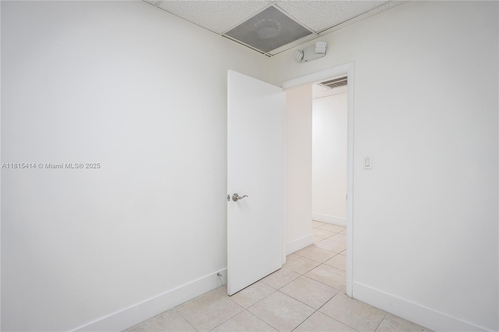 3119 Coral Way 3121a Property Photo 21