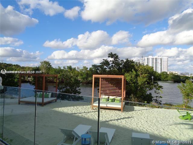 16385 Biscayne Blvd 702 Property Photo 38