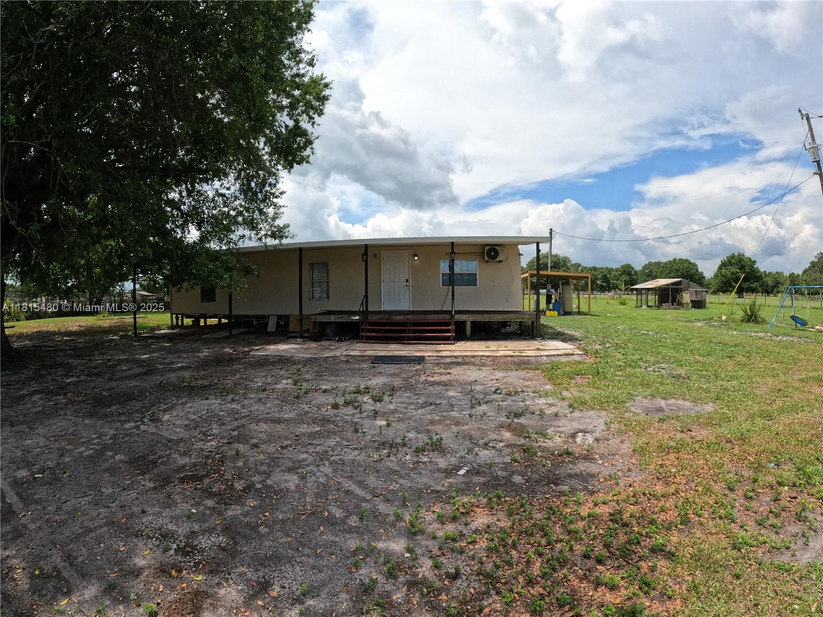 4656 Steve Roberts Special Property Photo 1