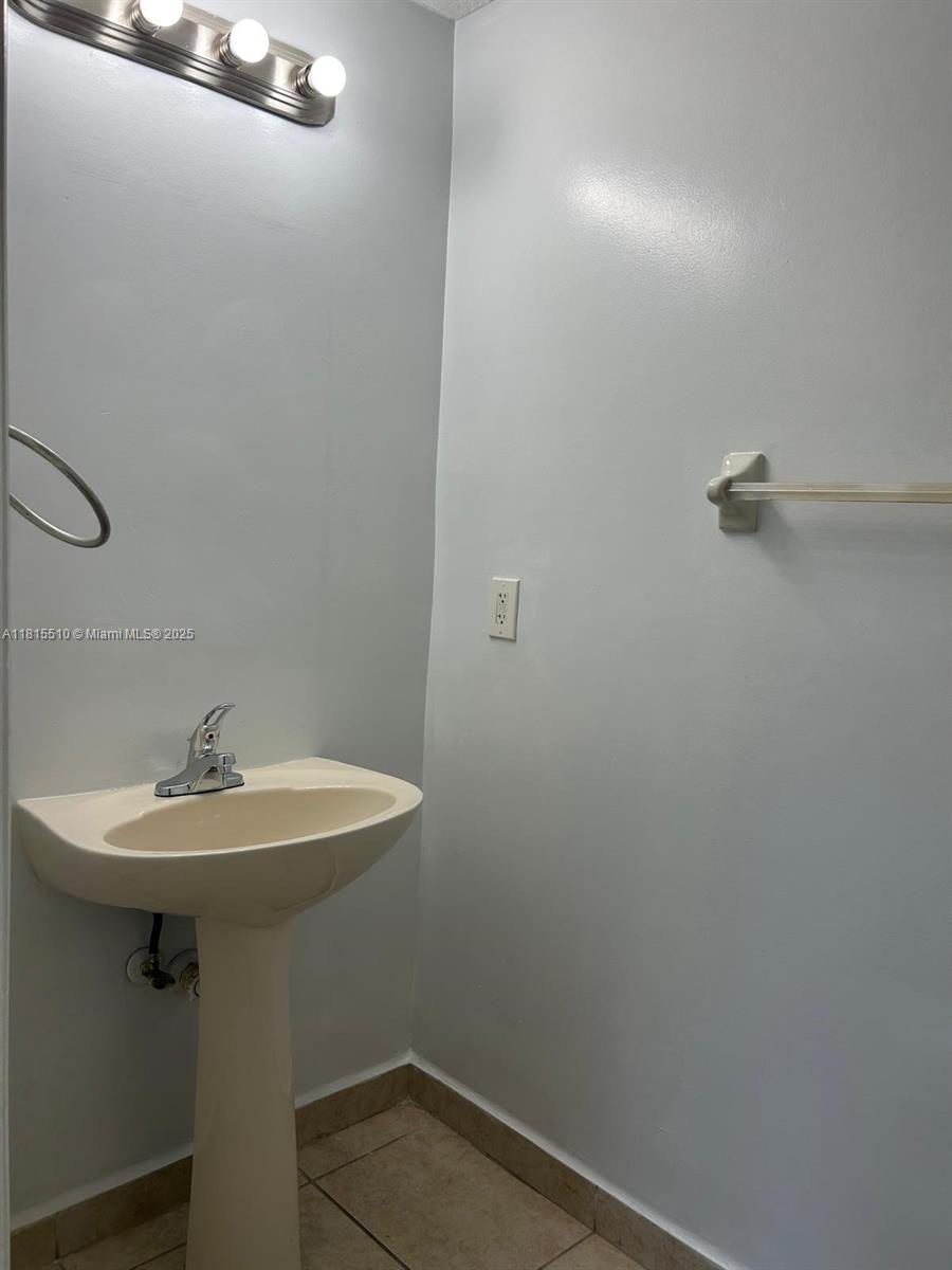 14070 Sw 260th St 101 Property Photo 6