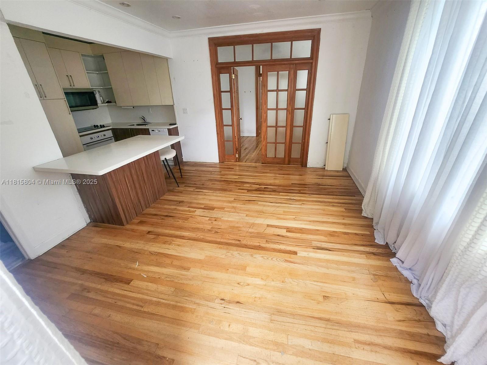 A11815804 Property Photo 8