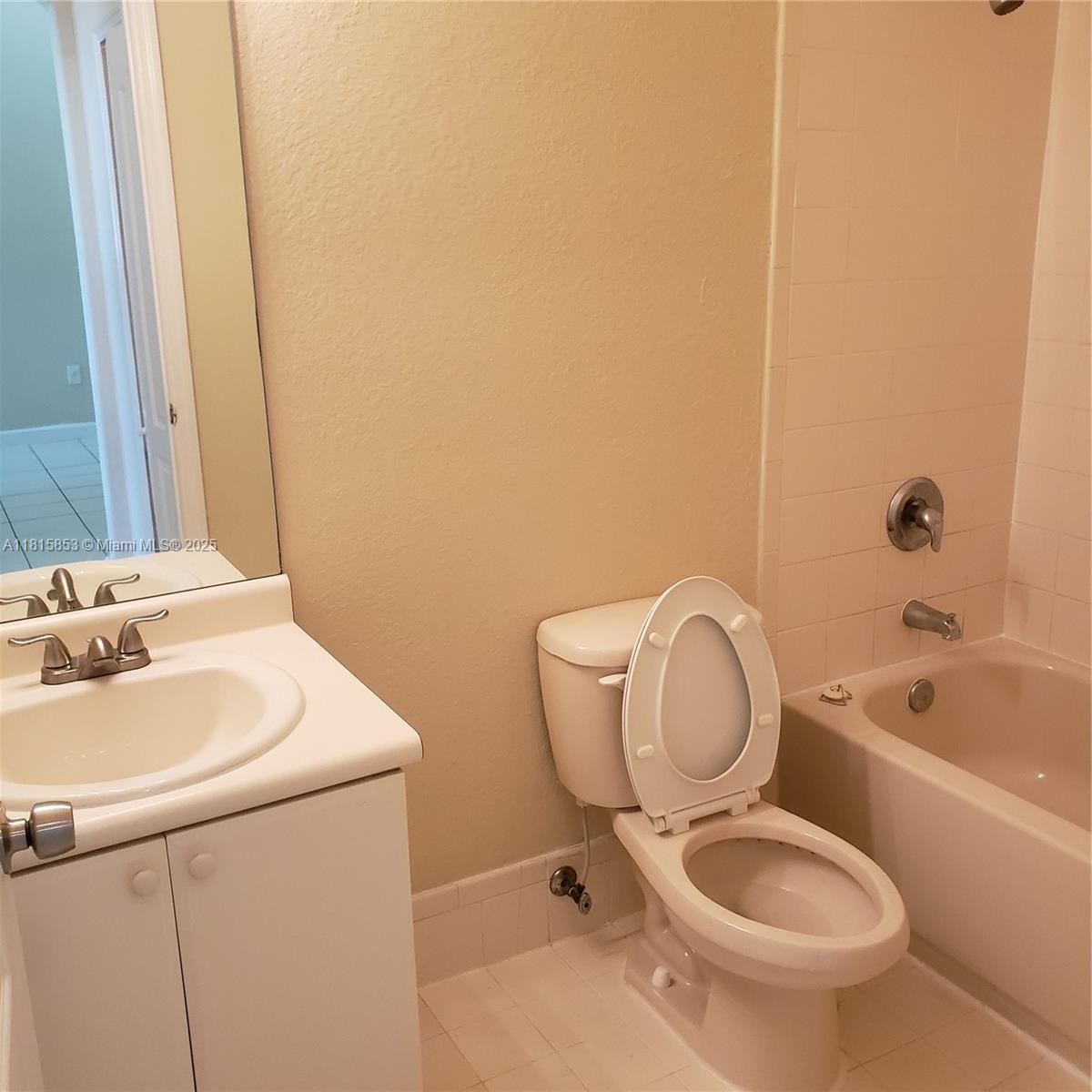 1666 Se 27th Ct 205 Property Photo 7
