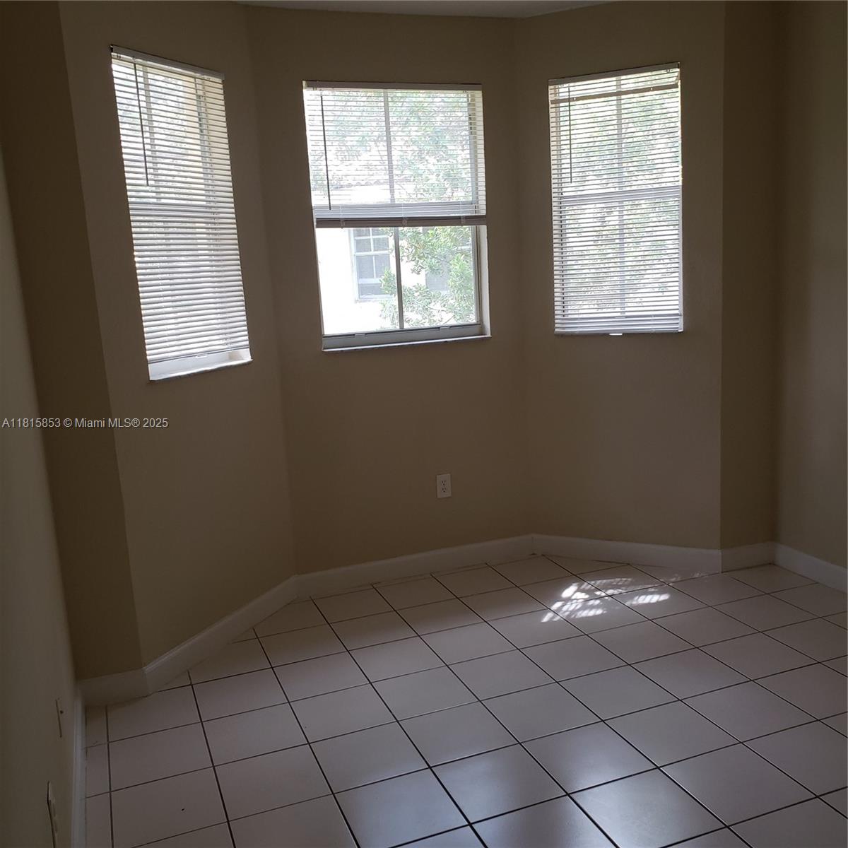 1666 Se 27th Ct 205 Property Photo 12