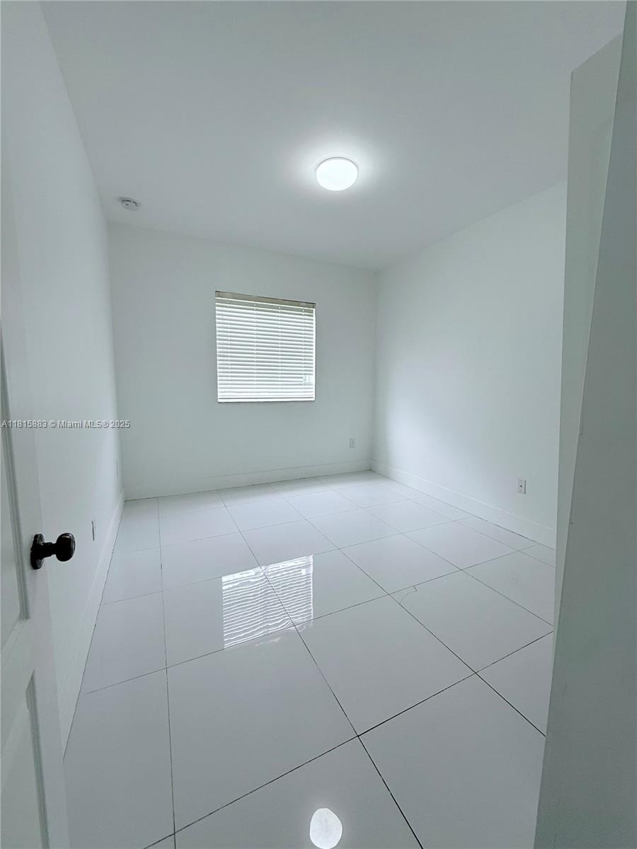 1940 Se 21st Ct Property Photo 24
