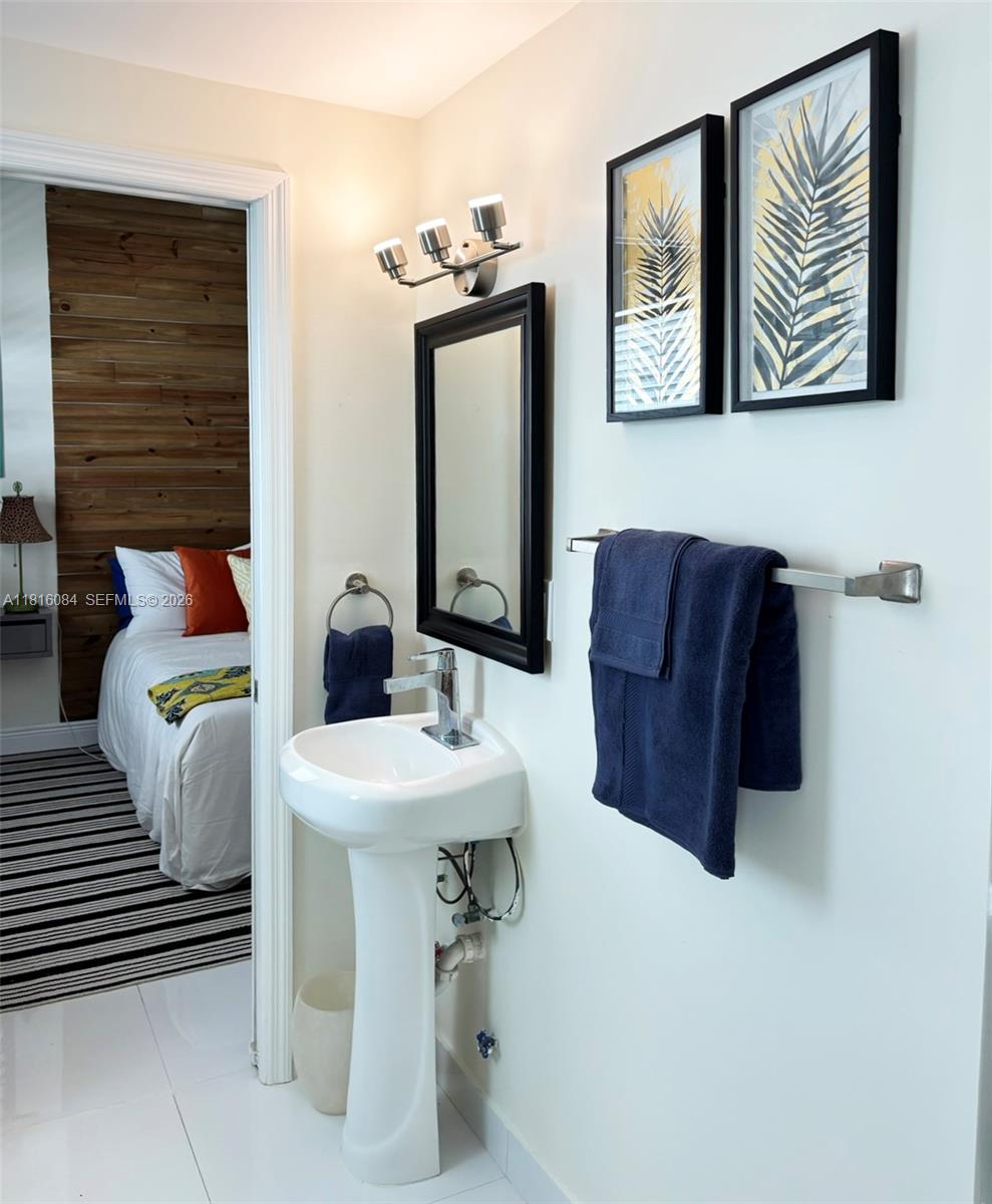 335 Ocean Dr 114 Property Photo 11