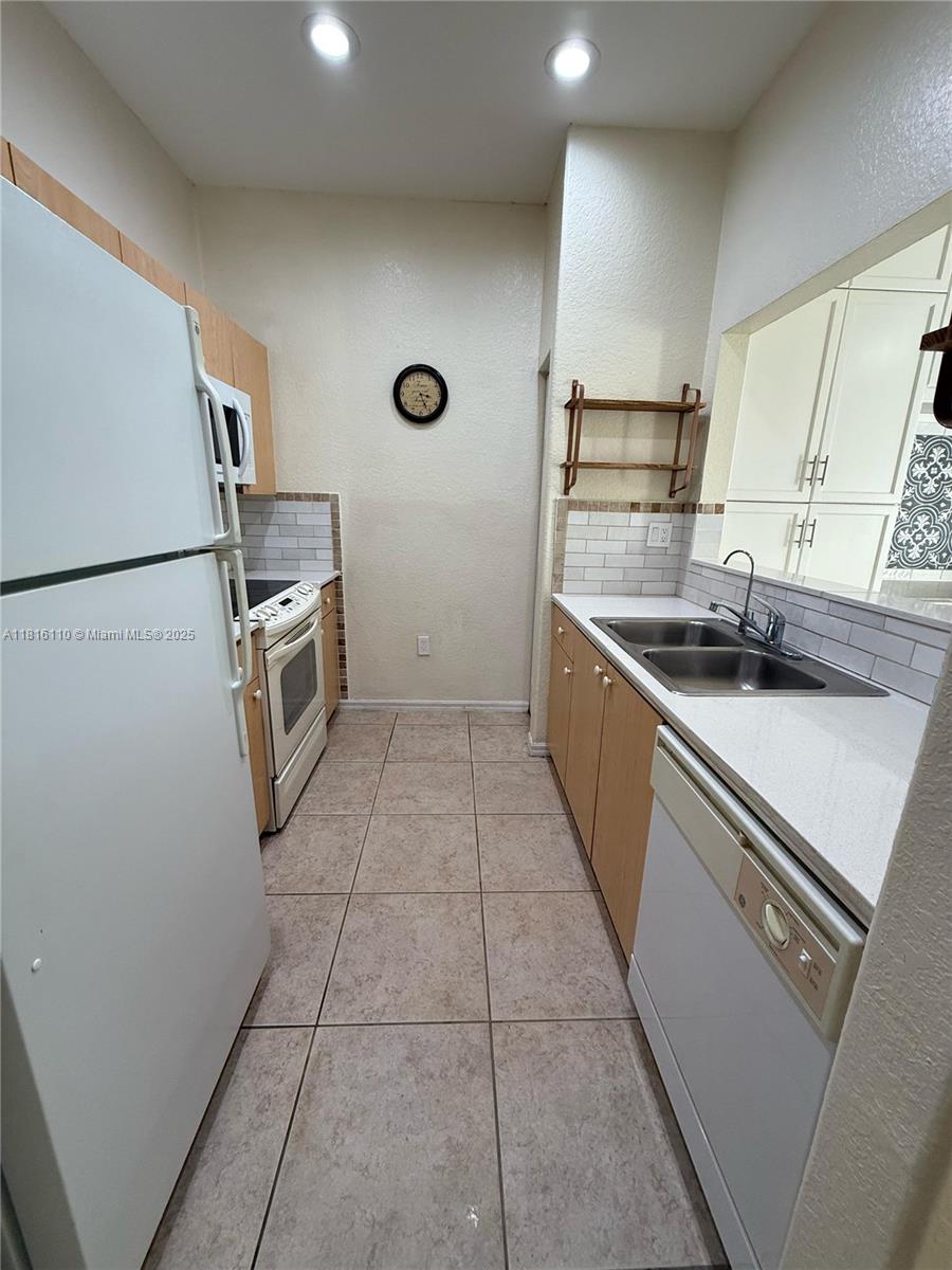 11011 Sw 236th Ter Property Photo 10