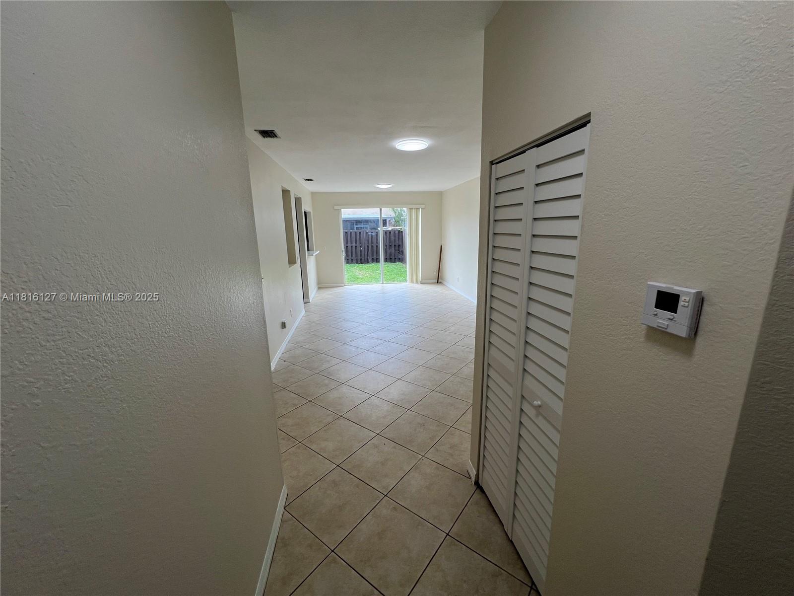 100 Sw 15th Ave Property Photo 3
