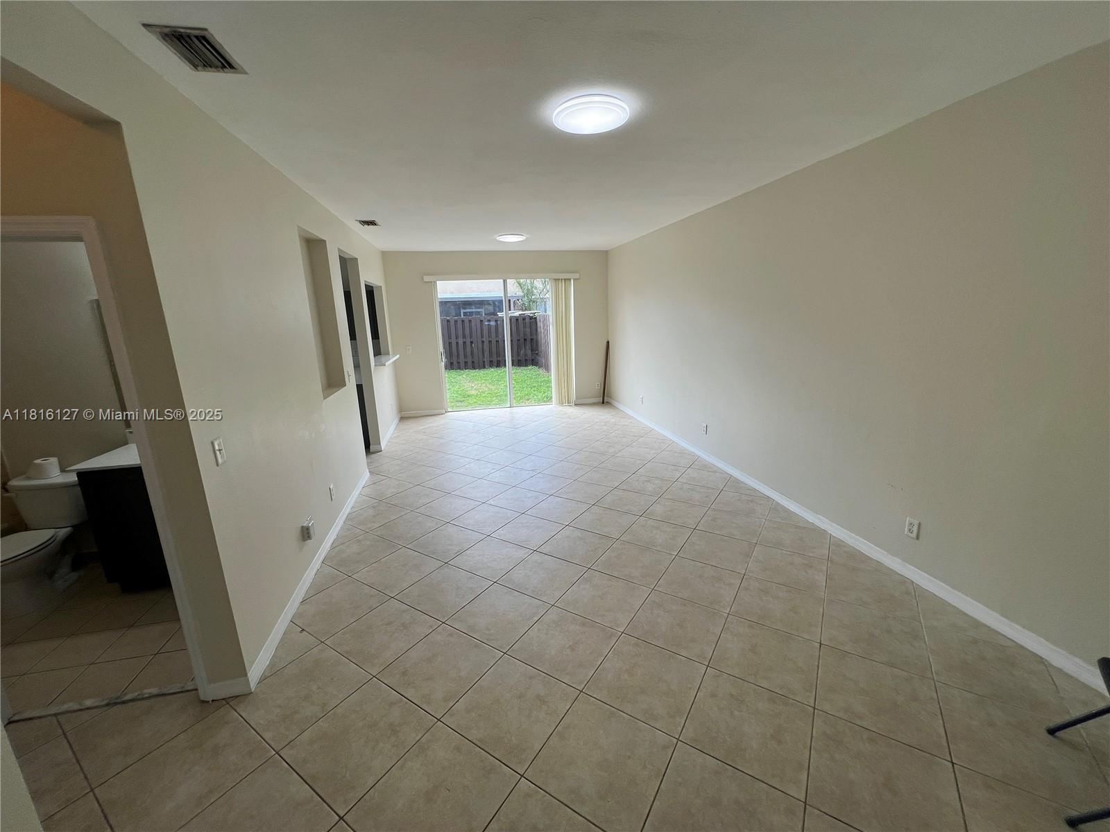 100 Sw 15th Ave Property Photo 4
