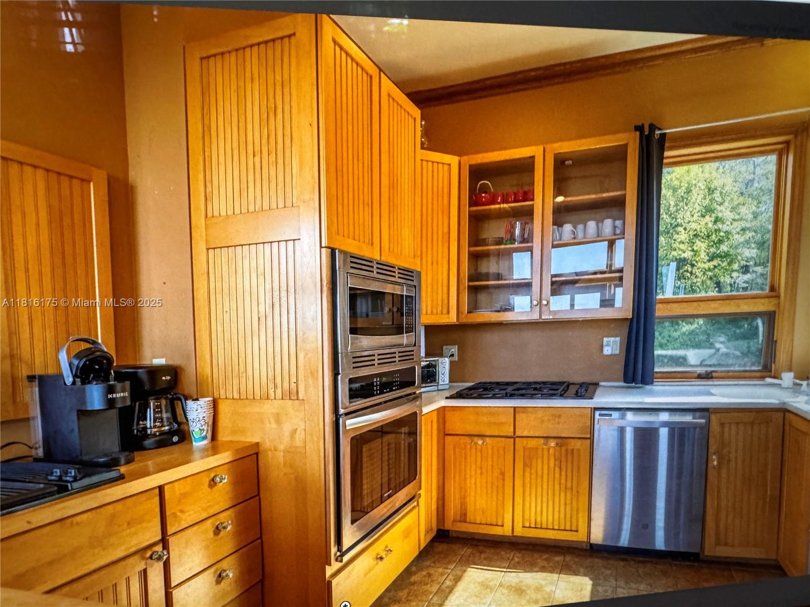 200 Summit Lodge Road Property Photo 10