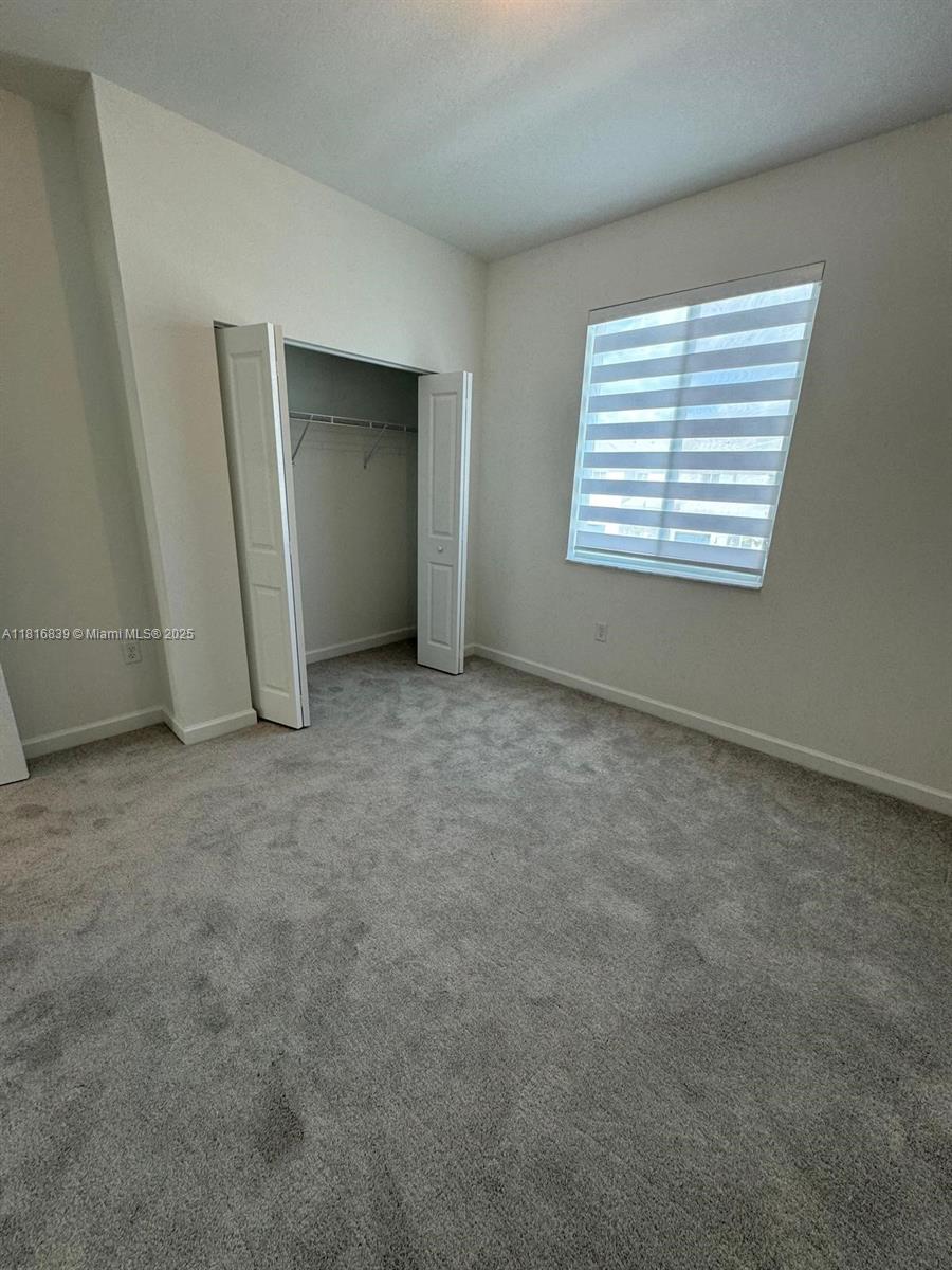 724 Se 13th St Cir . Property Photo 18