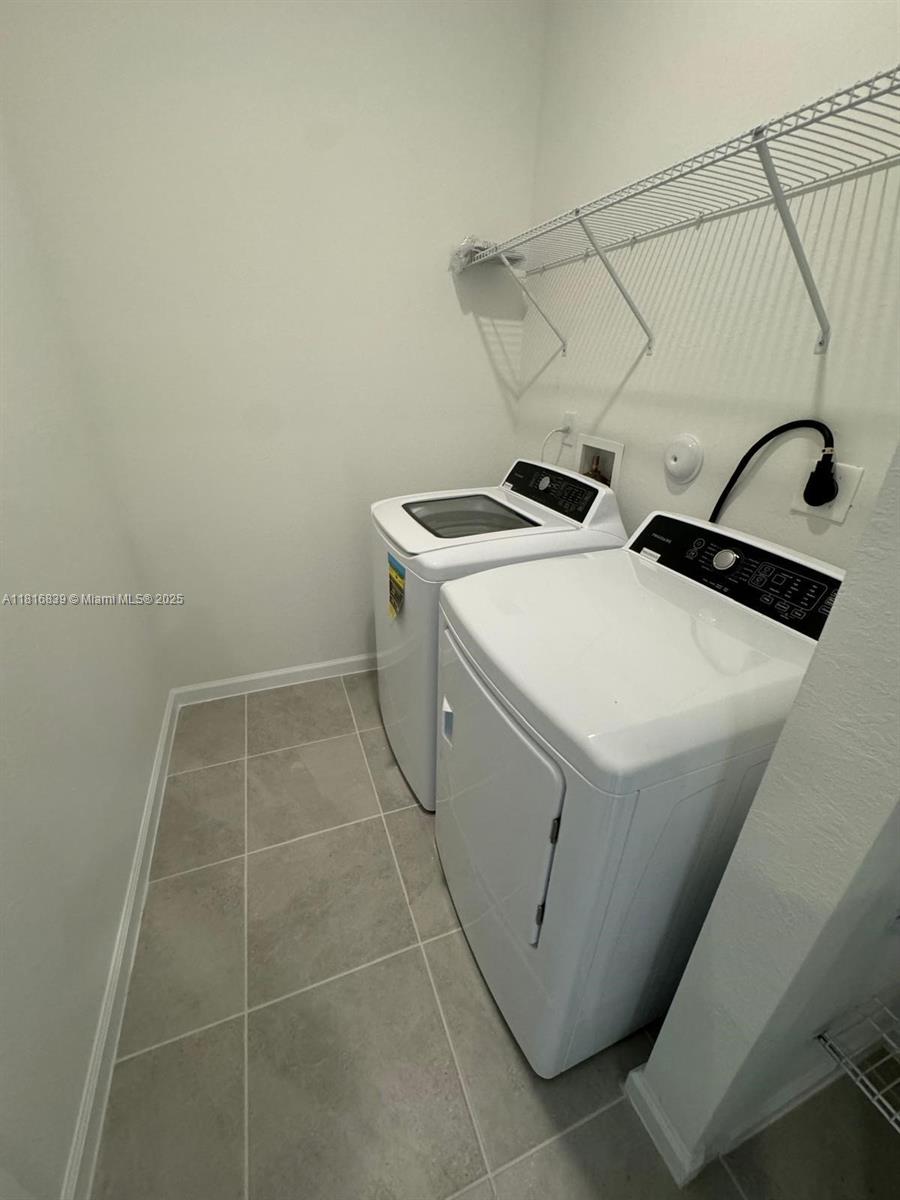 724 Se 13th St Cir . Property Photo 41