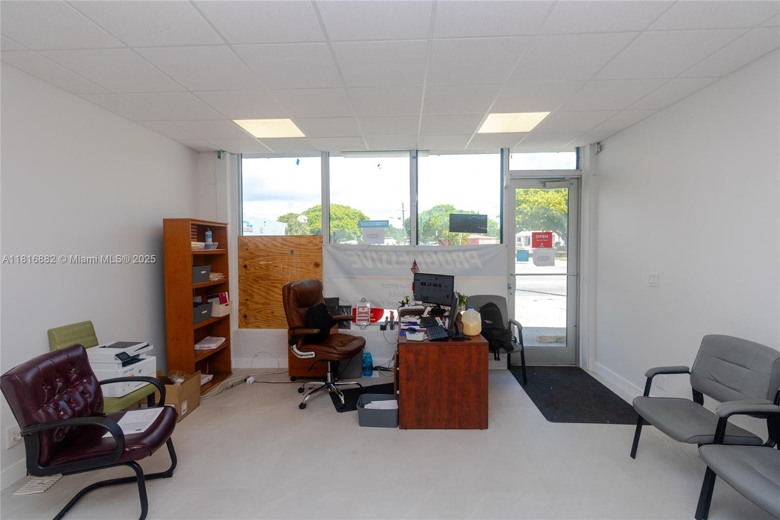13639 W Dixie Hwy Property Photo 4