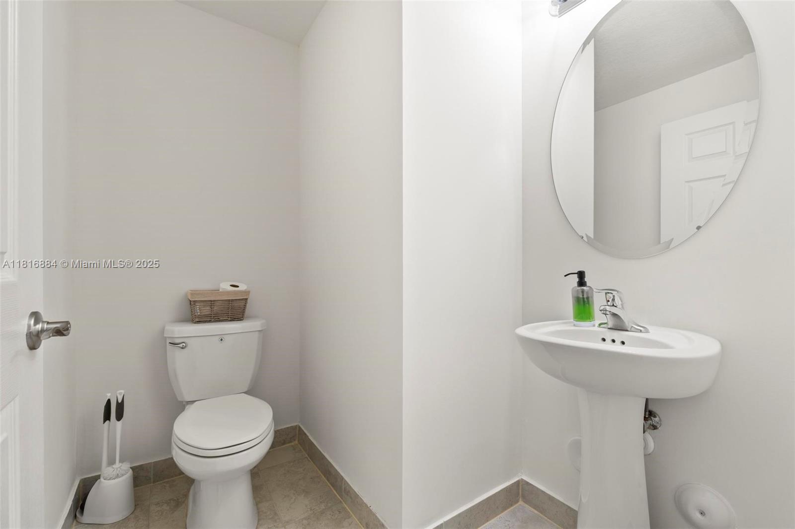 232 Se 33rd Ter Property Photo 15