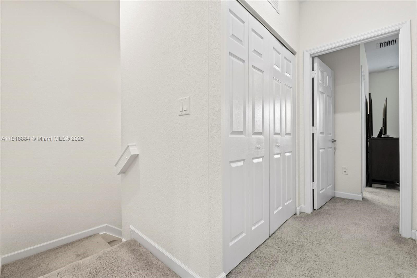 232 Se 33rd Ter Property Photo 17