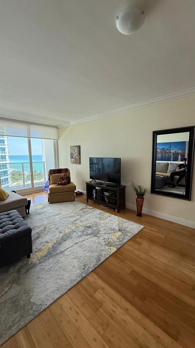 3505 S Ocean Dr 1010 Property Photo 5