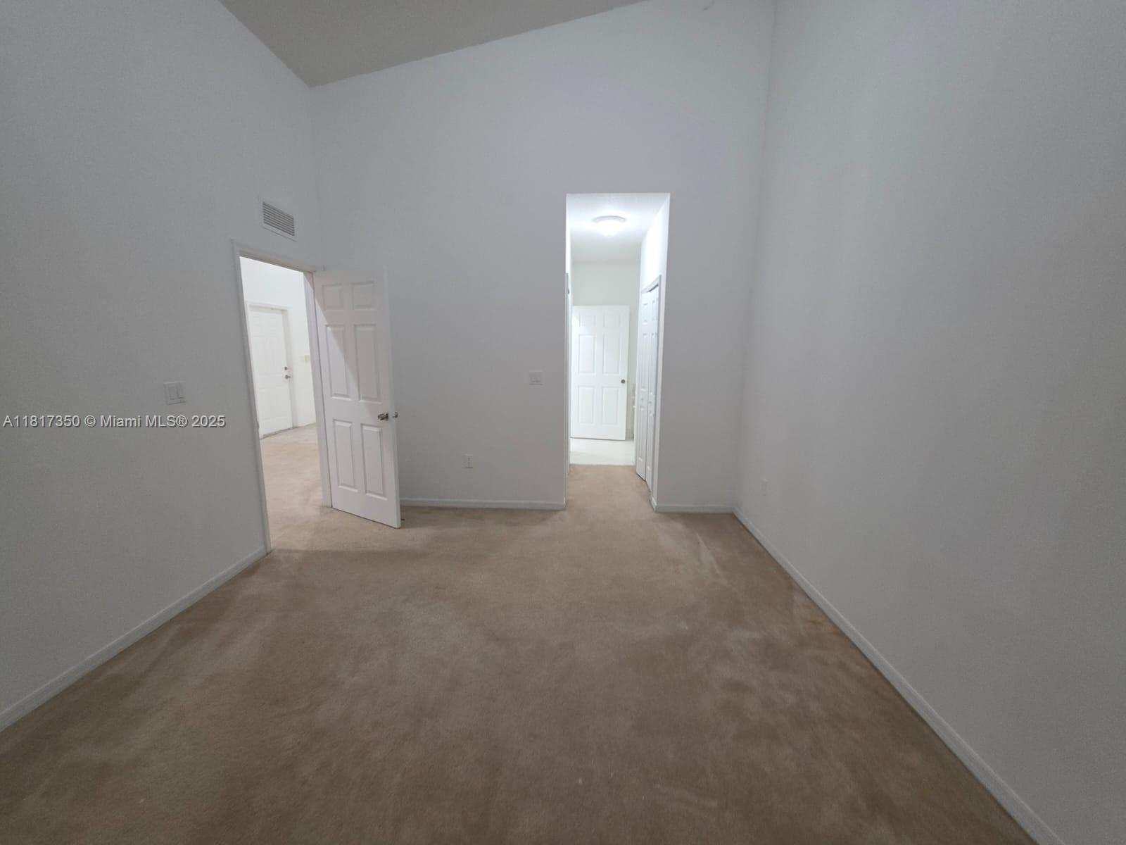 3251 Ne 11th Dr 3251 Property Photo 3