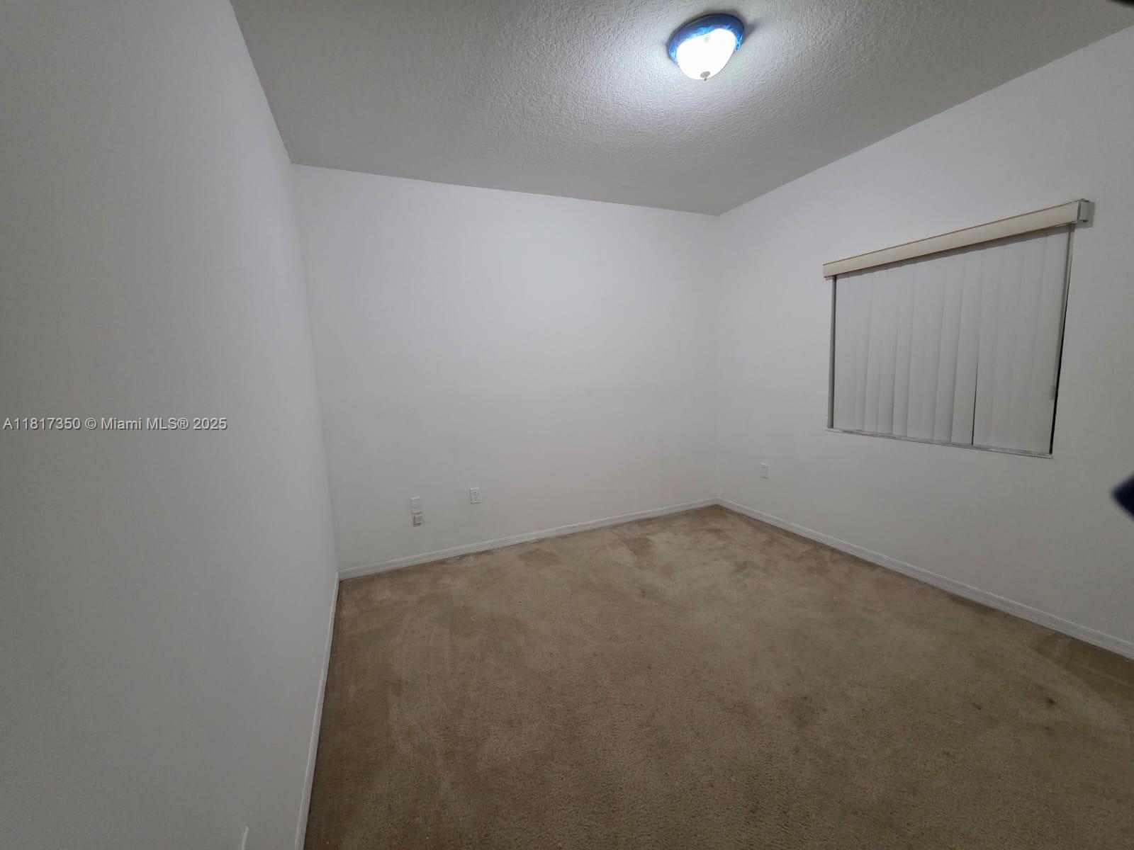 3251 Ne 11th Dr 3251 Property Photo 4