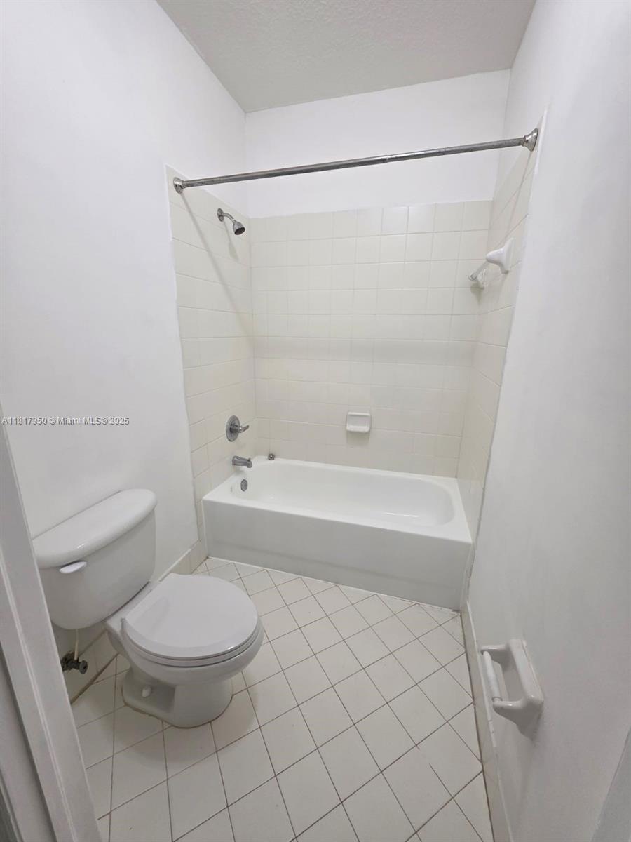 3251 Ne 11th Dr 3251 Property Photo 9