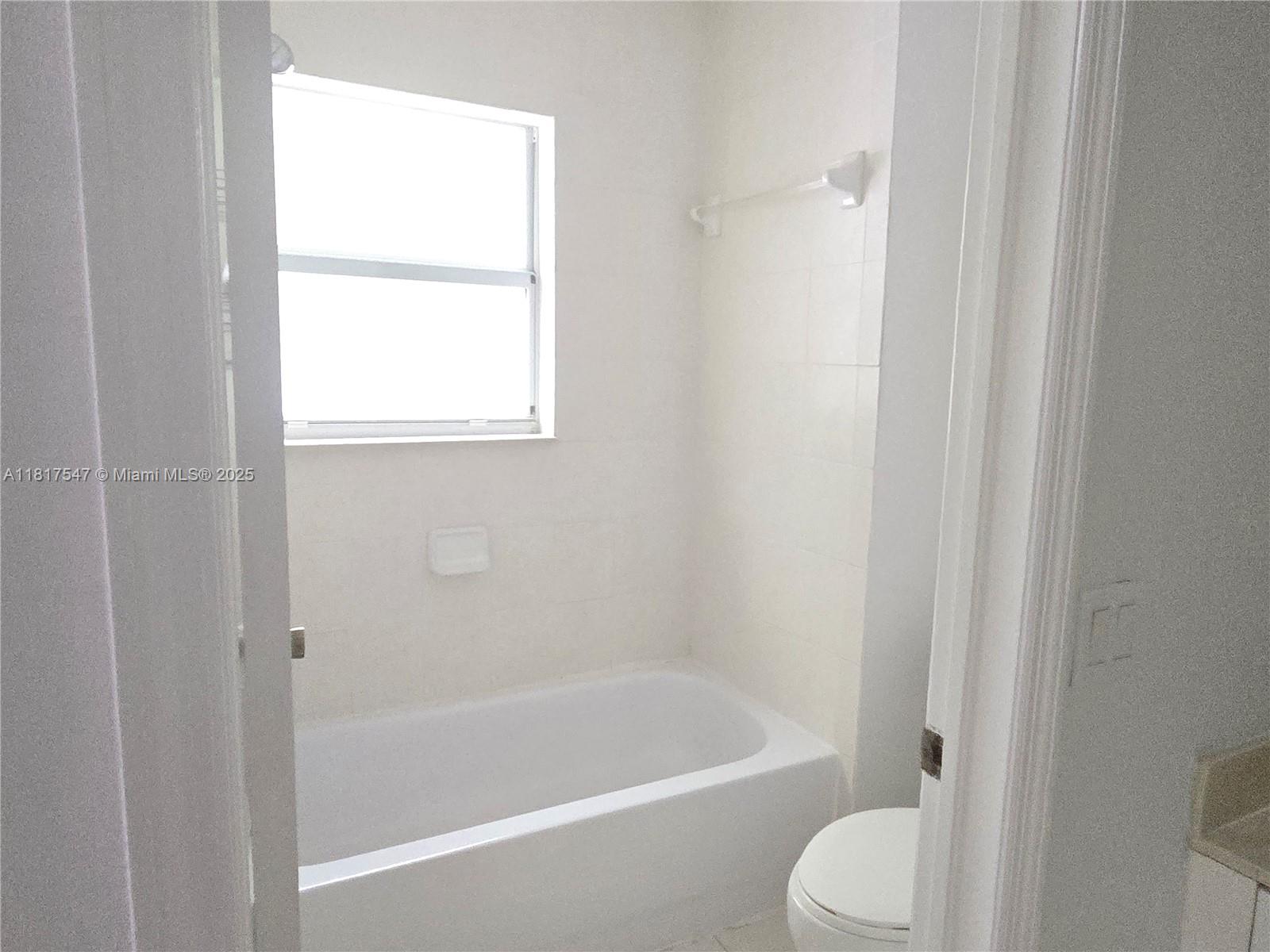 1627 Se 30th St 1627 Property Photo 11