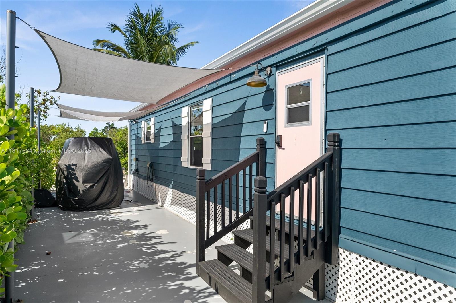 648 E Palm Dr Property Photo 35