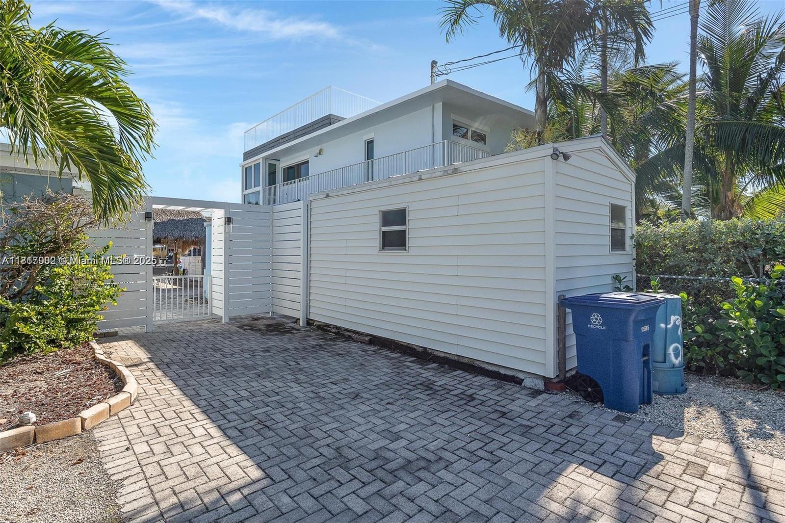 230 Jolly Roger Dr Property Photo 34