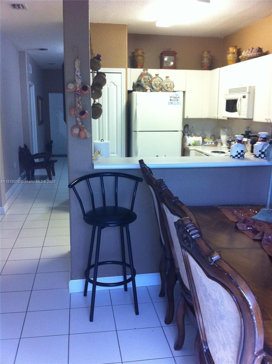 1677 Se Ct-27 Property Photo 6