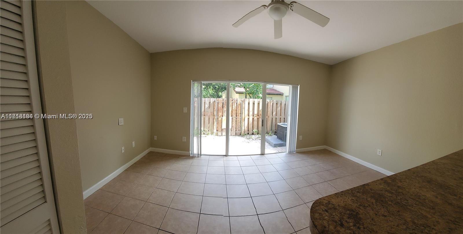 3375 Ne 15th Dr 106-12 Property Photo 9