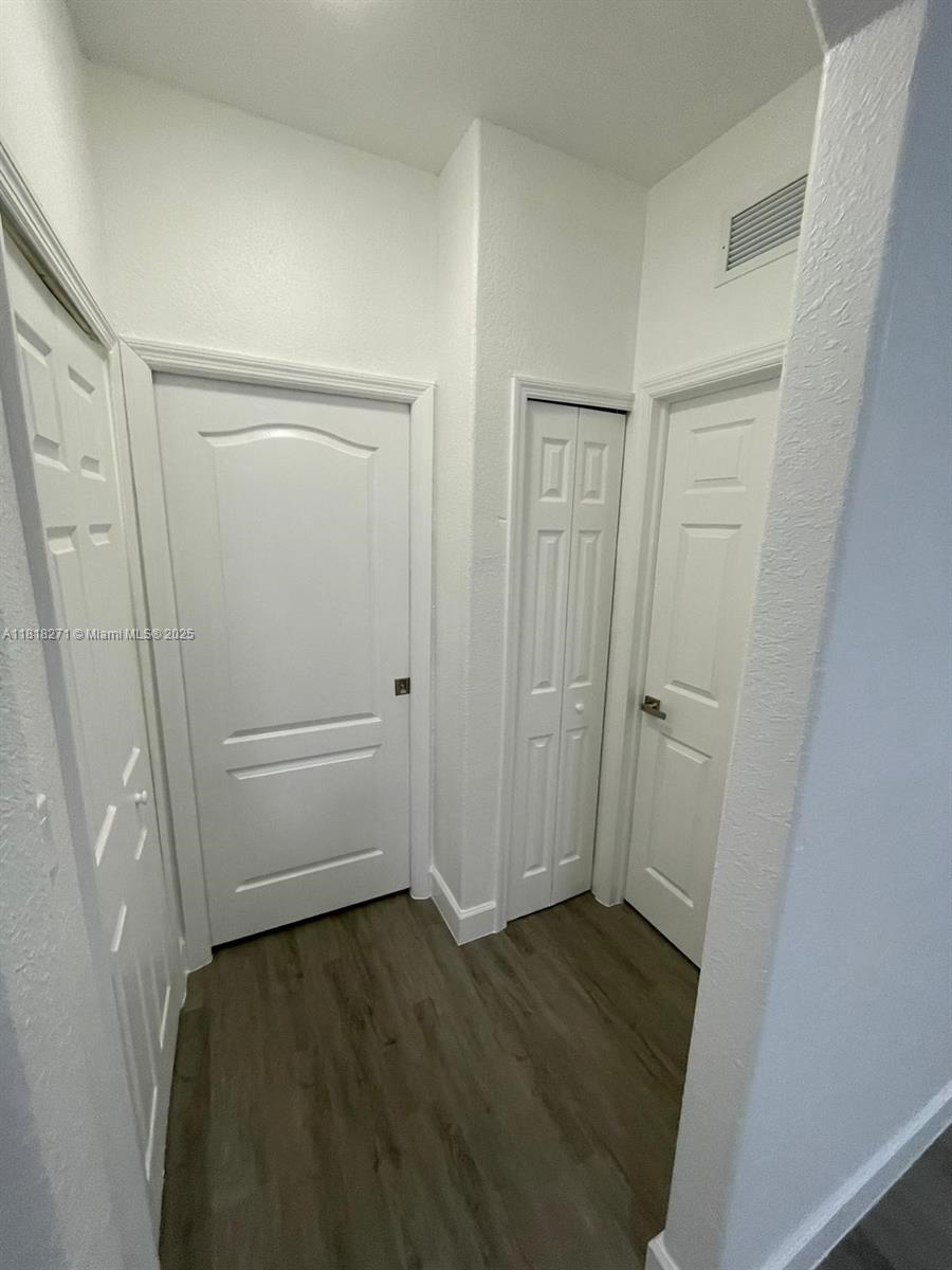 1658 Se 28th Ct 104 Property Photo 8