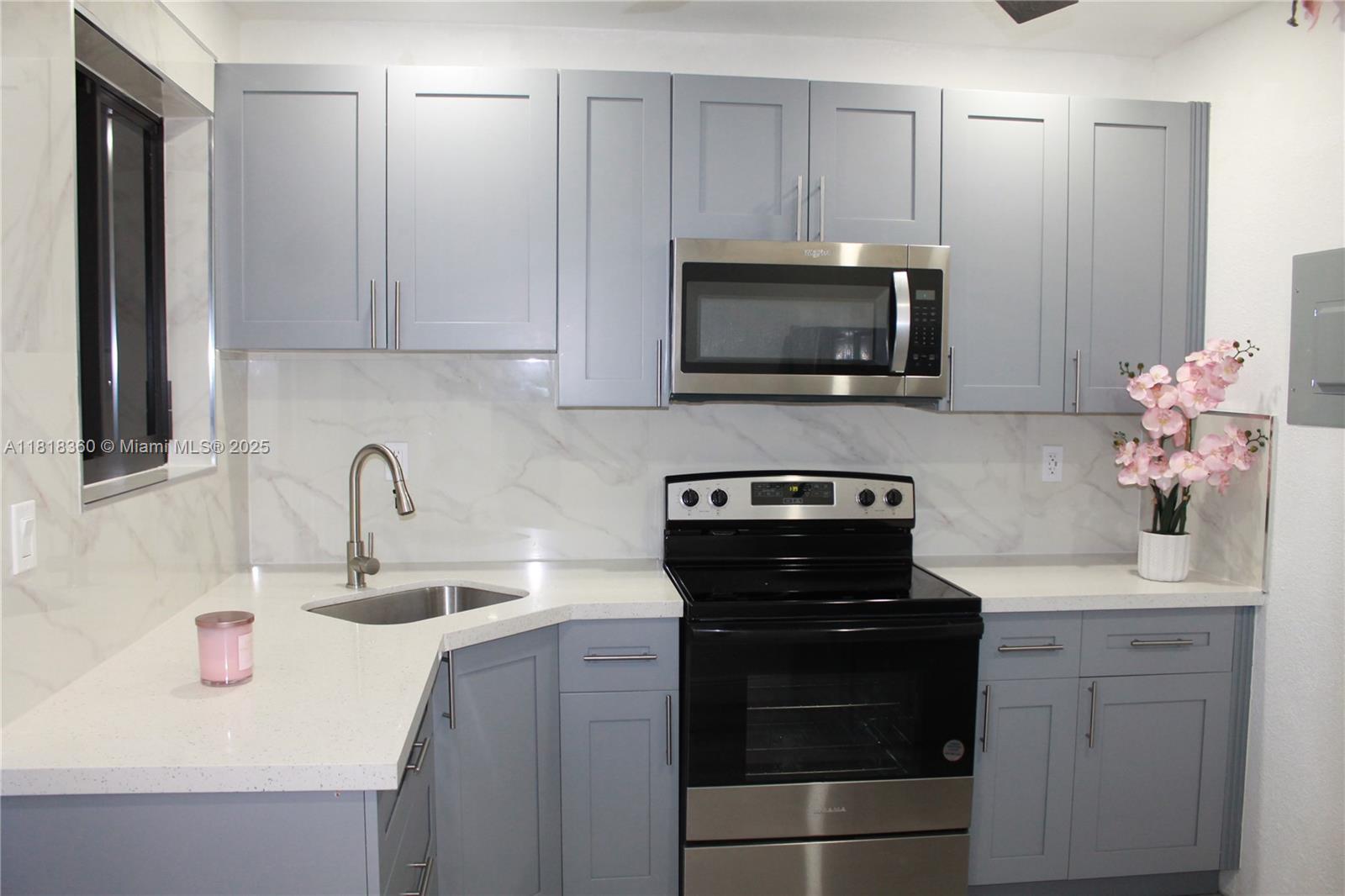 7929 Granada Blvd C Property Photo 1