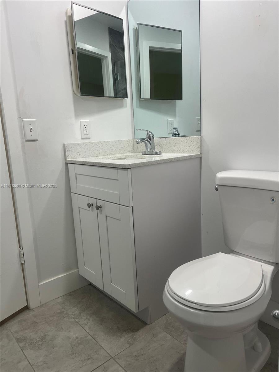 805 N Franklin Ave 805d Property Photo 6