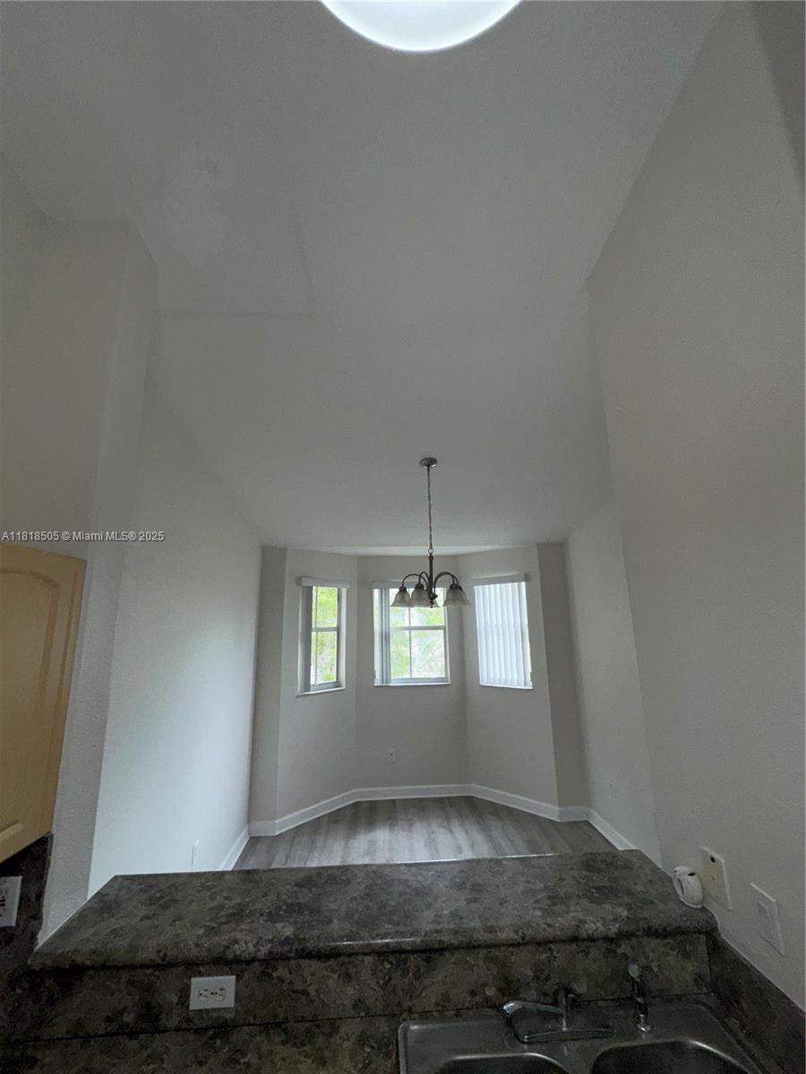 1536 Se 25th 202 Property Photo 15