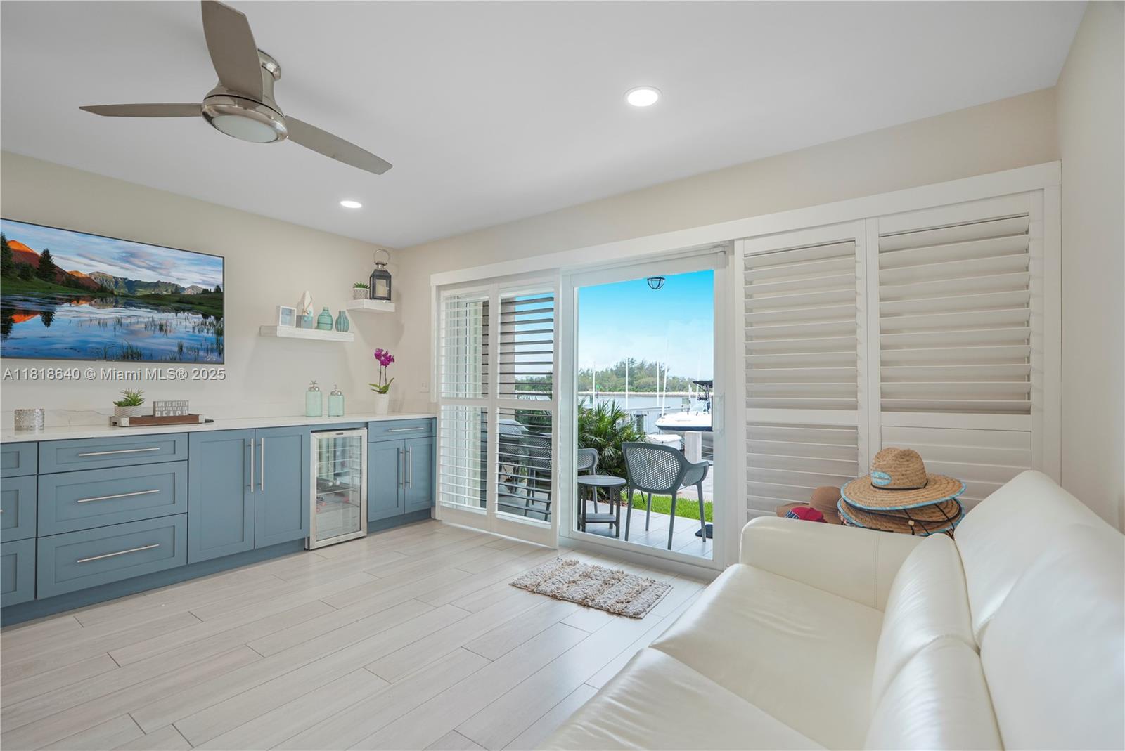 4034 N Ocean Dr Property Photo 6