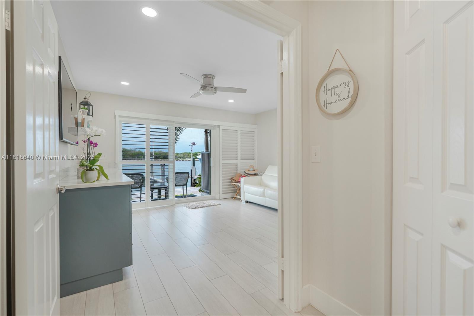 4034 N Ocean Dr Property Photo 14