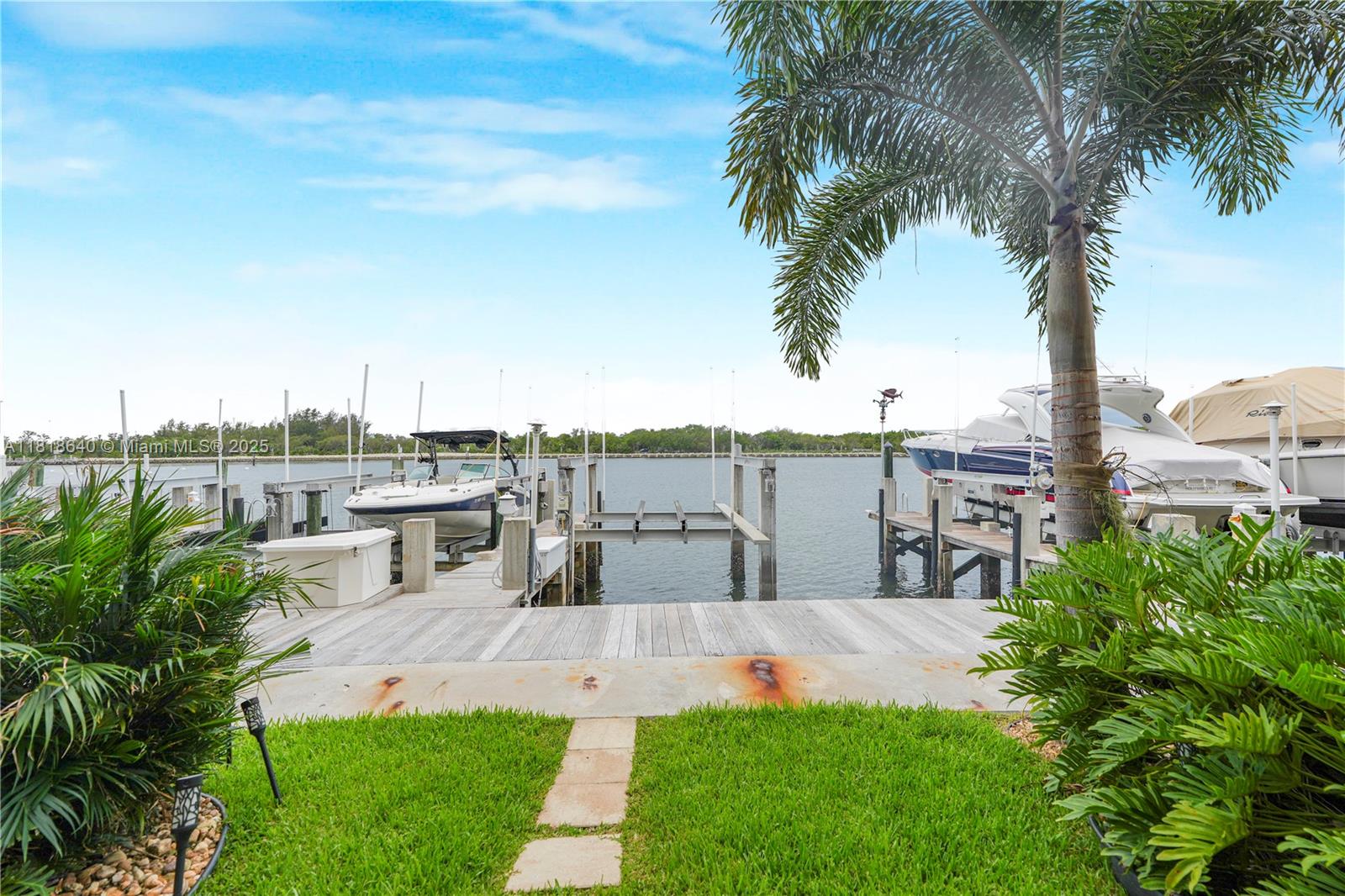 4034 N Ocean Dr Property Photo 21