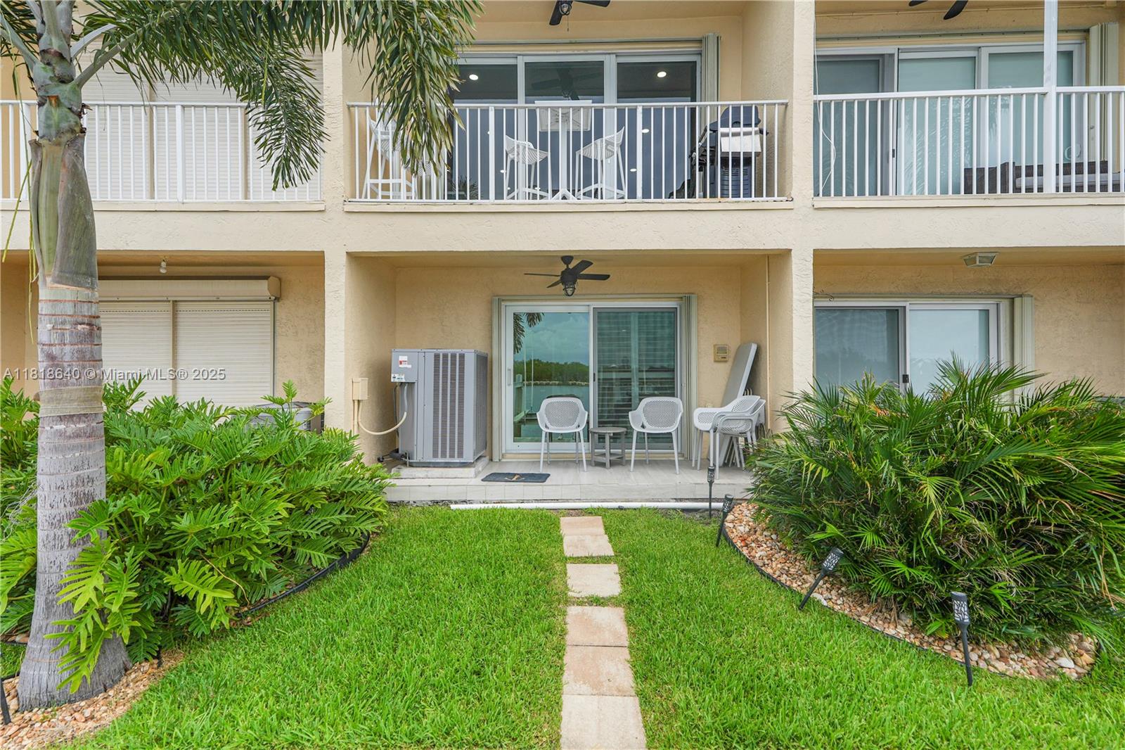 4034 N Ocean Dr Property Photo 23