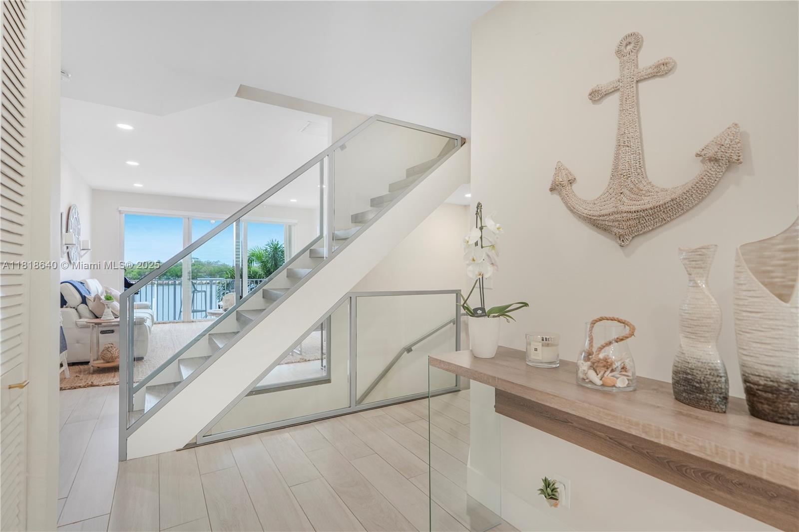4034 N Ocean Dr Property Photo 34