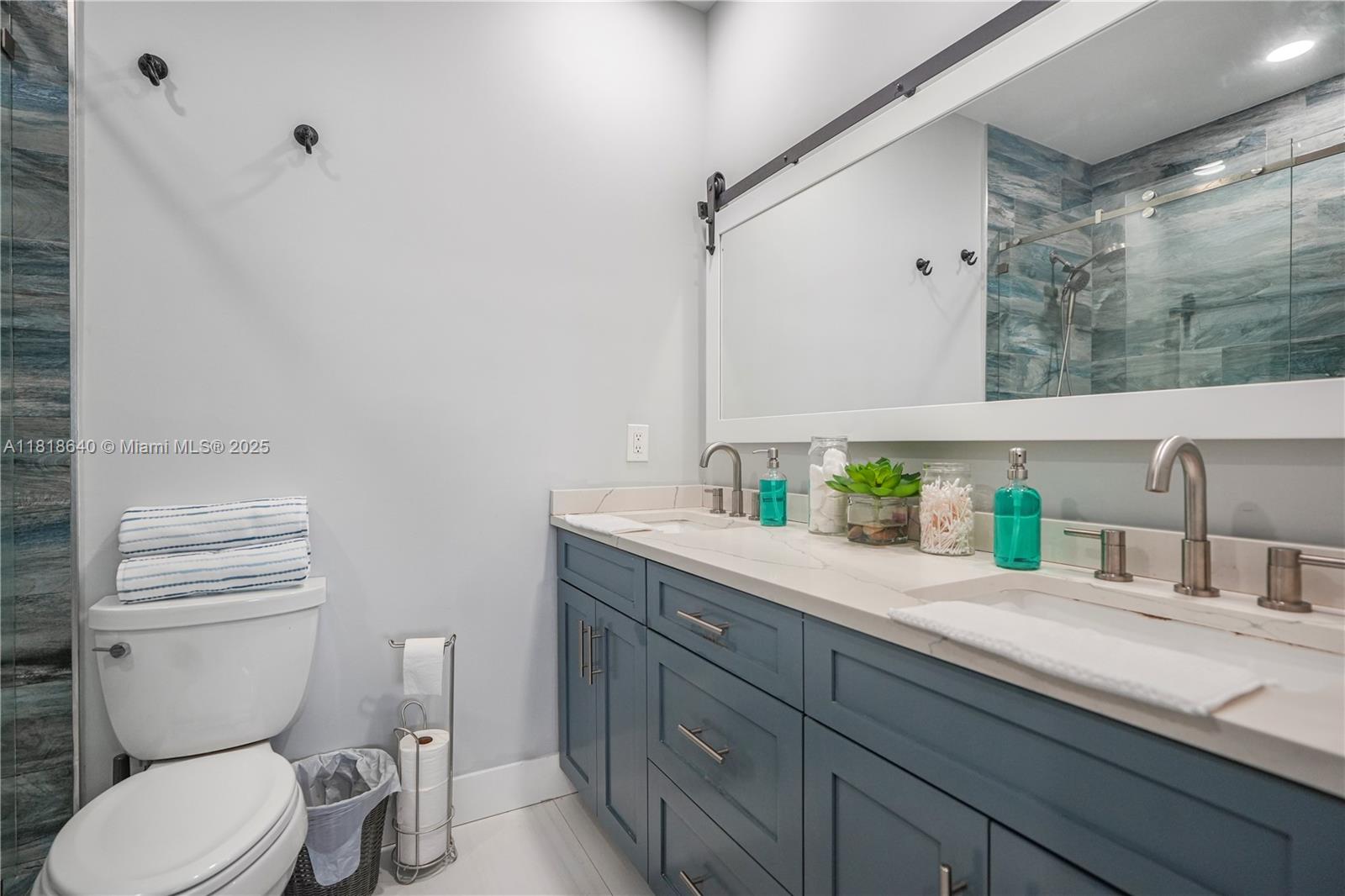 4034 N Ocean Dr Property Photo 49