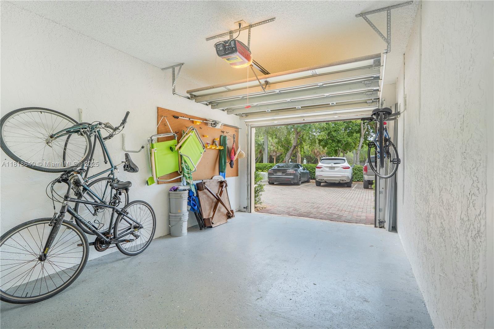 4034 N Ocean Dr Property Photo 63
