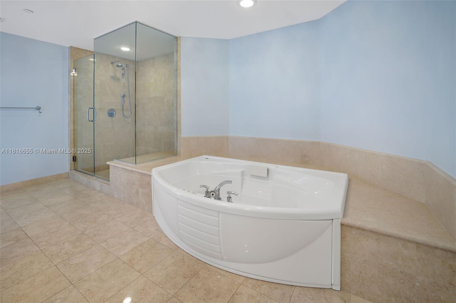 3101 S Ocean Dr 2708 Property Photo 25